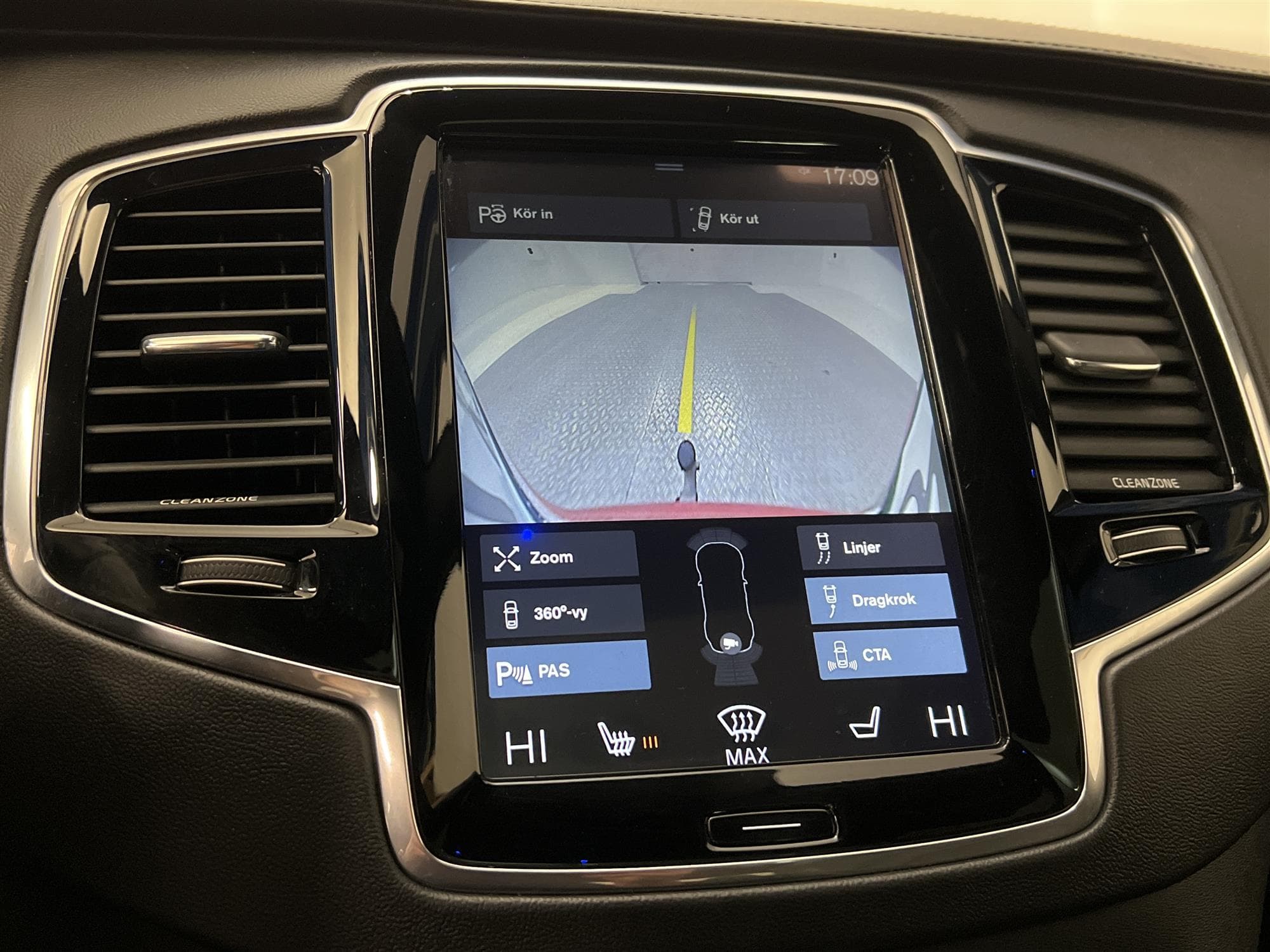 Volvo XC90 D5 AWD 225hk R-Design 7-sits B&W Pano 360° Drag