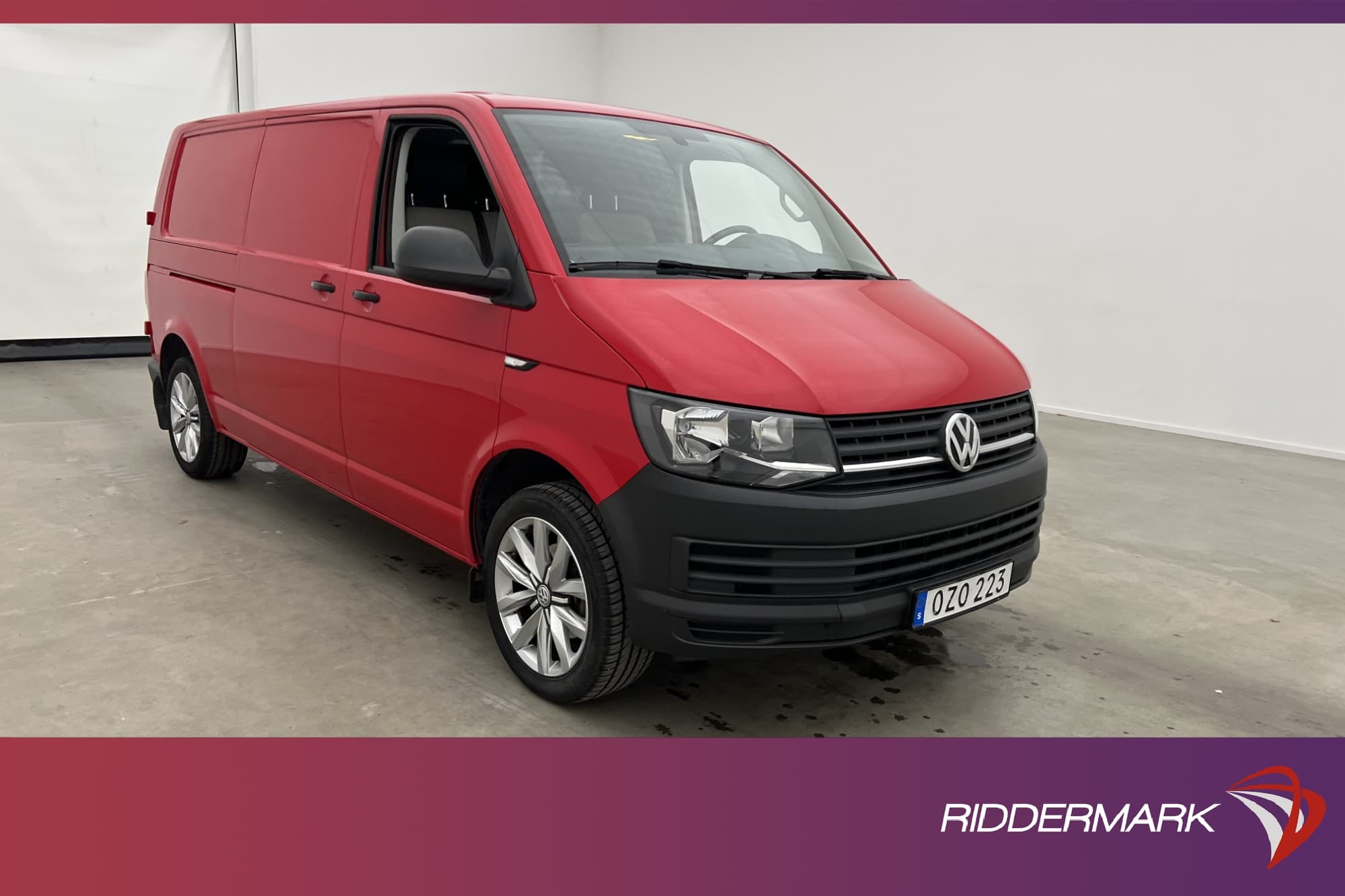 Volkswagen Transporter L2 2.0TDI Fjärr-Värmare Dragkrok Moms