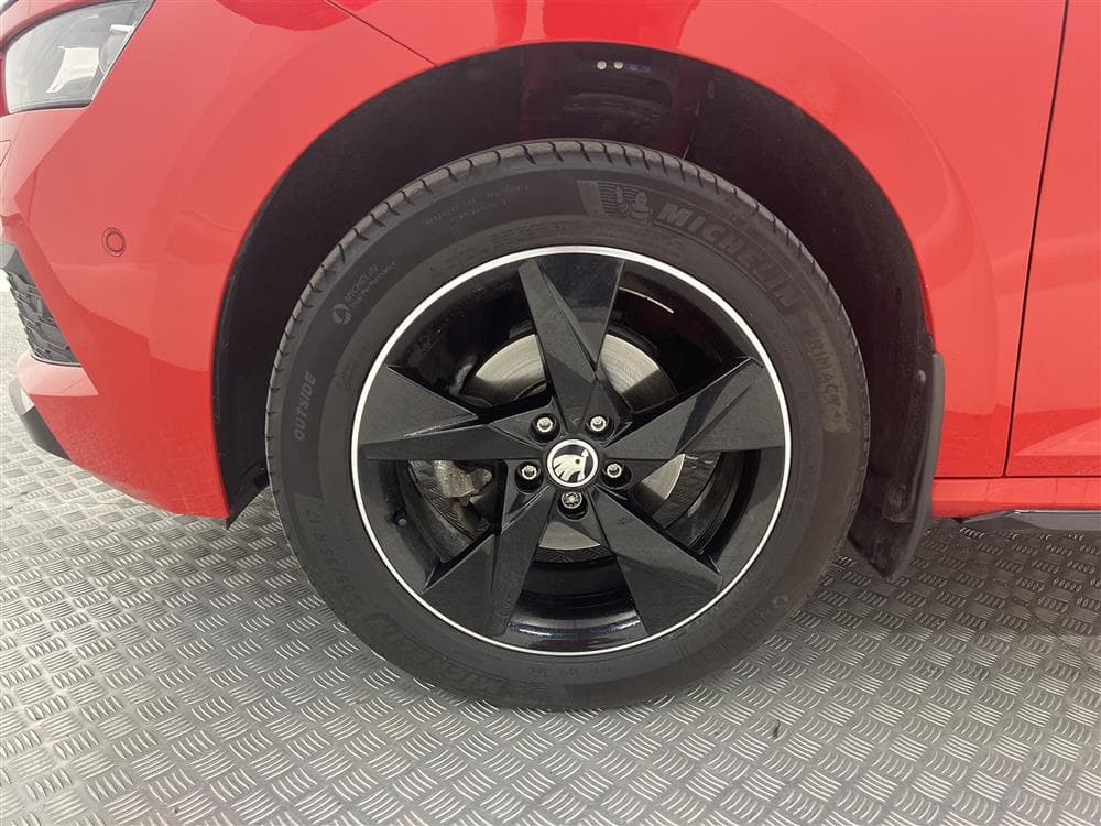 Skoda Kamiq 1.5 TSI 150hk Monte Carlo Pano Navi Cockpitinteriör