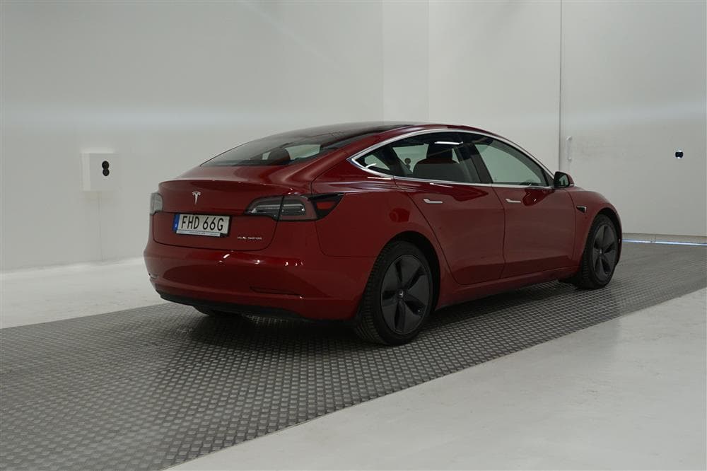 Tesla Model 3 Long Range AWD 440hk