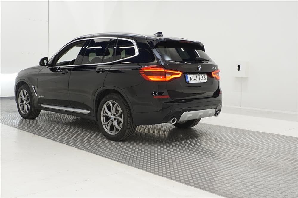 BMW X3 xDrive20d 190hk X-Line Navi Halvskinn 0,48L/Mil