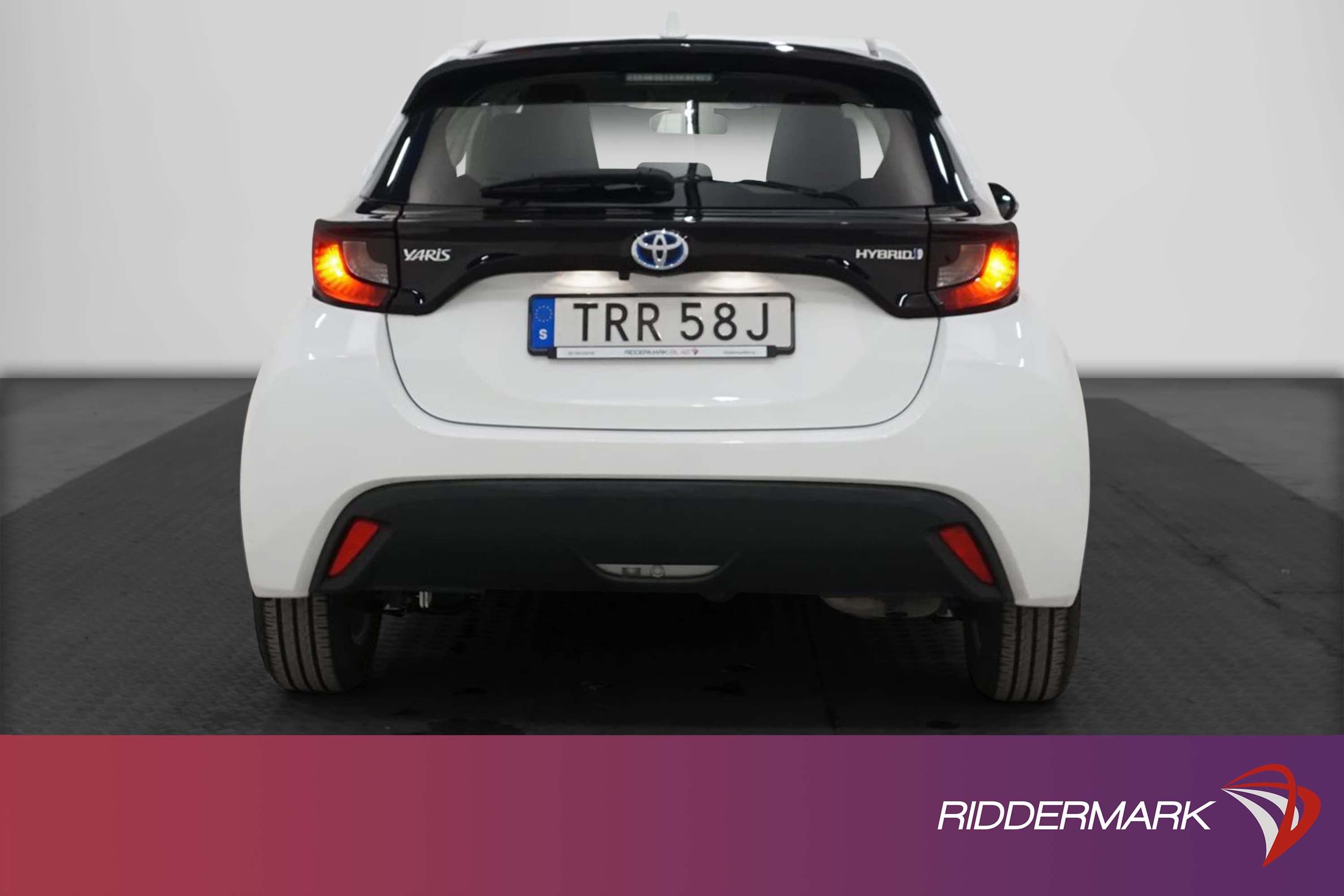 Toyota Yaris Hybrid CVT 116hk B-Kam Låg Skatt 0,28L/mil