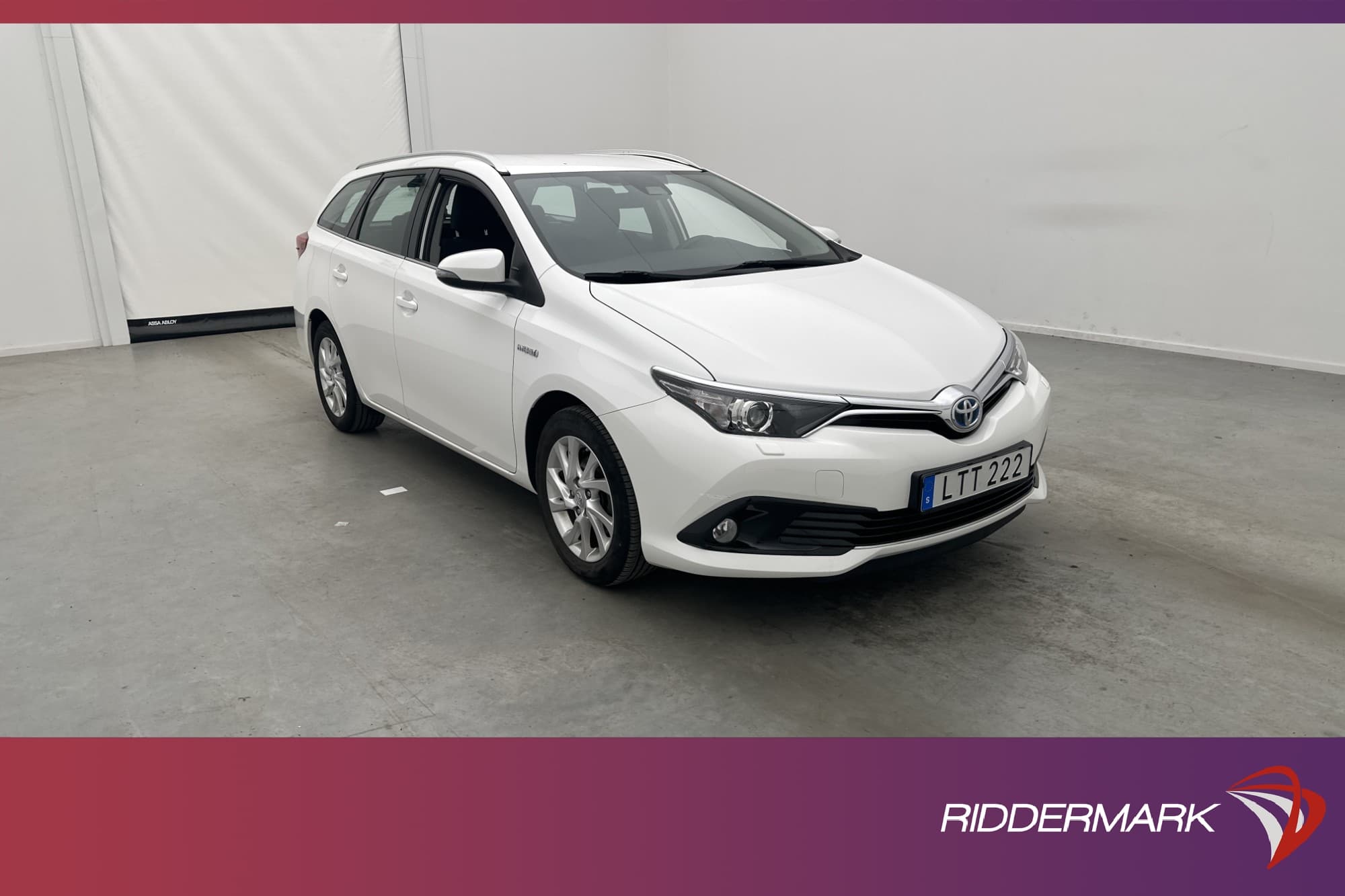 Toyota Auris Touring Sports Hybrid 136hk