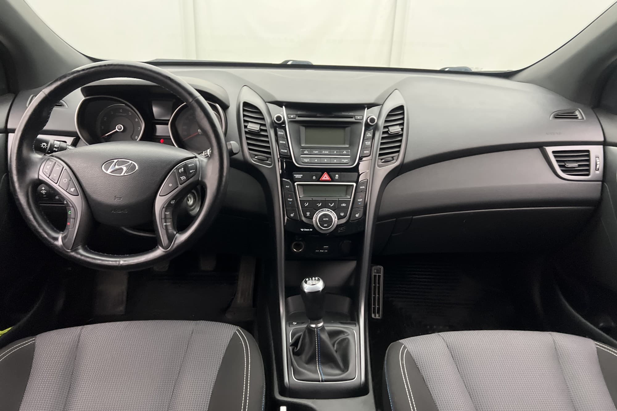 Hyundai i30 1.6 GDI 135hk Motorvärmare  P-Sensorer Rattvärme