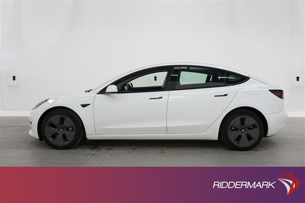 Tesla Model 3 Long Range AWD 440hk Autopilot Svensksåld Moms