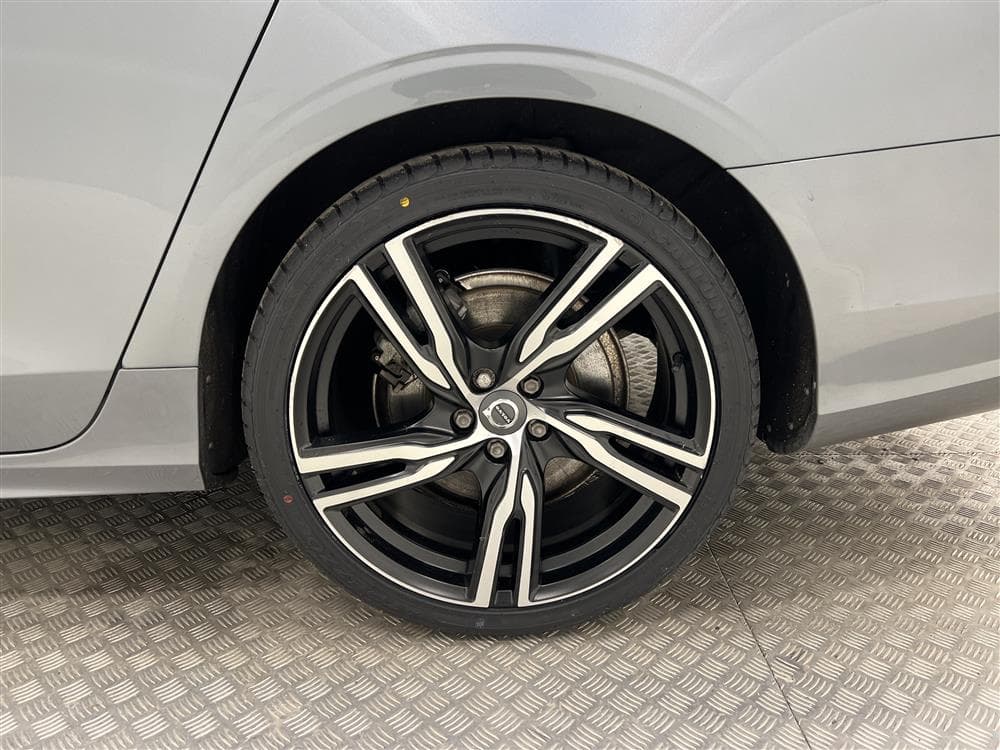 Volvo S90 T8 AWD TwEn 407hk R-Design B&O Head up Nyservadinteriör