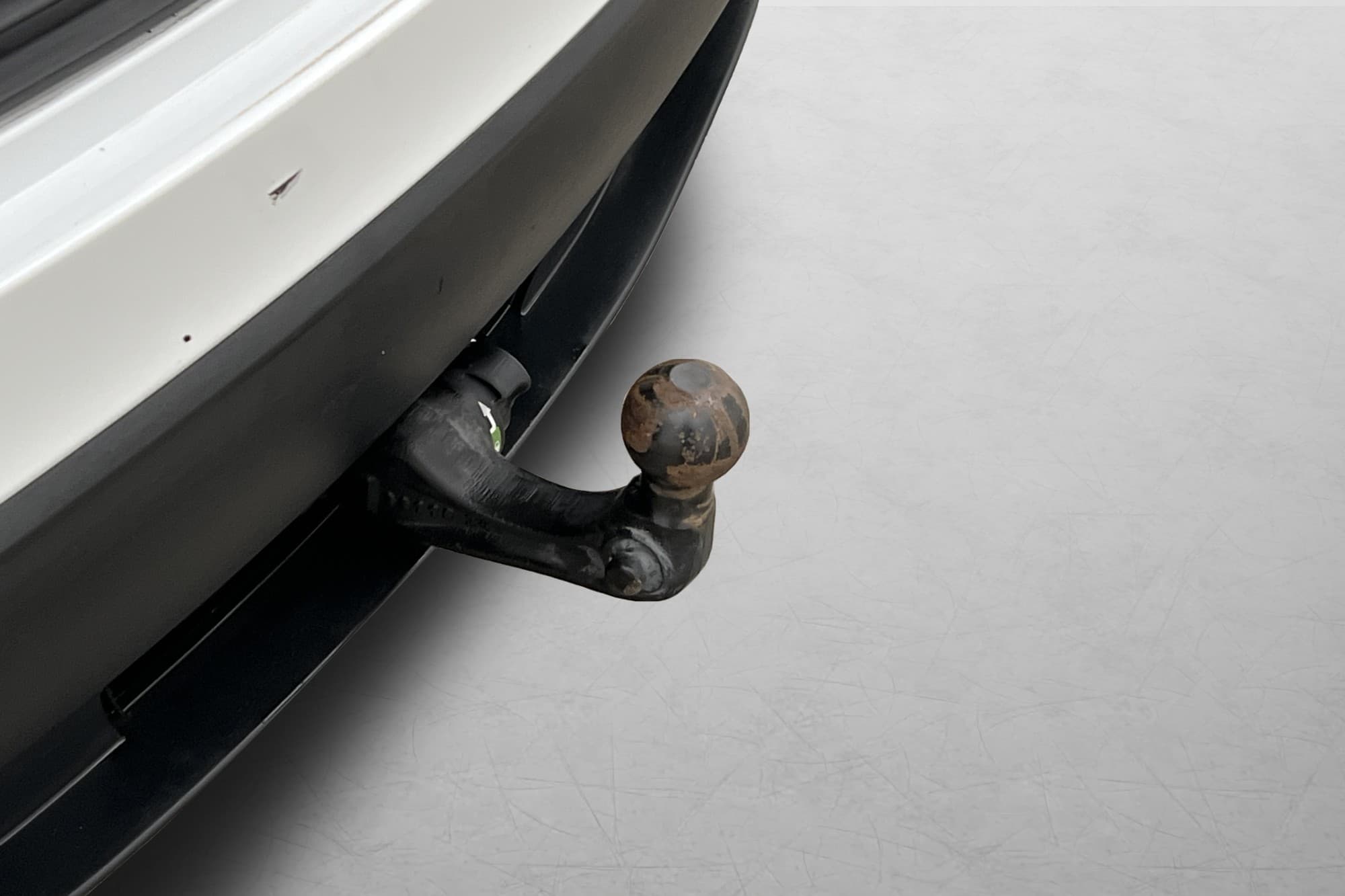 Tesla Model Y Long Range AWD Autopilot Drag Svensksåld