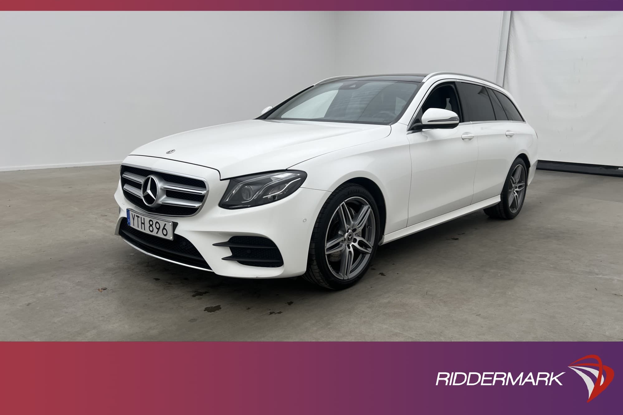 Mercedes-Benz E 220 T d 4M AMG Panorama Värmare Burm Drag
