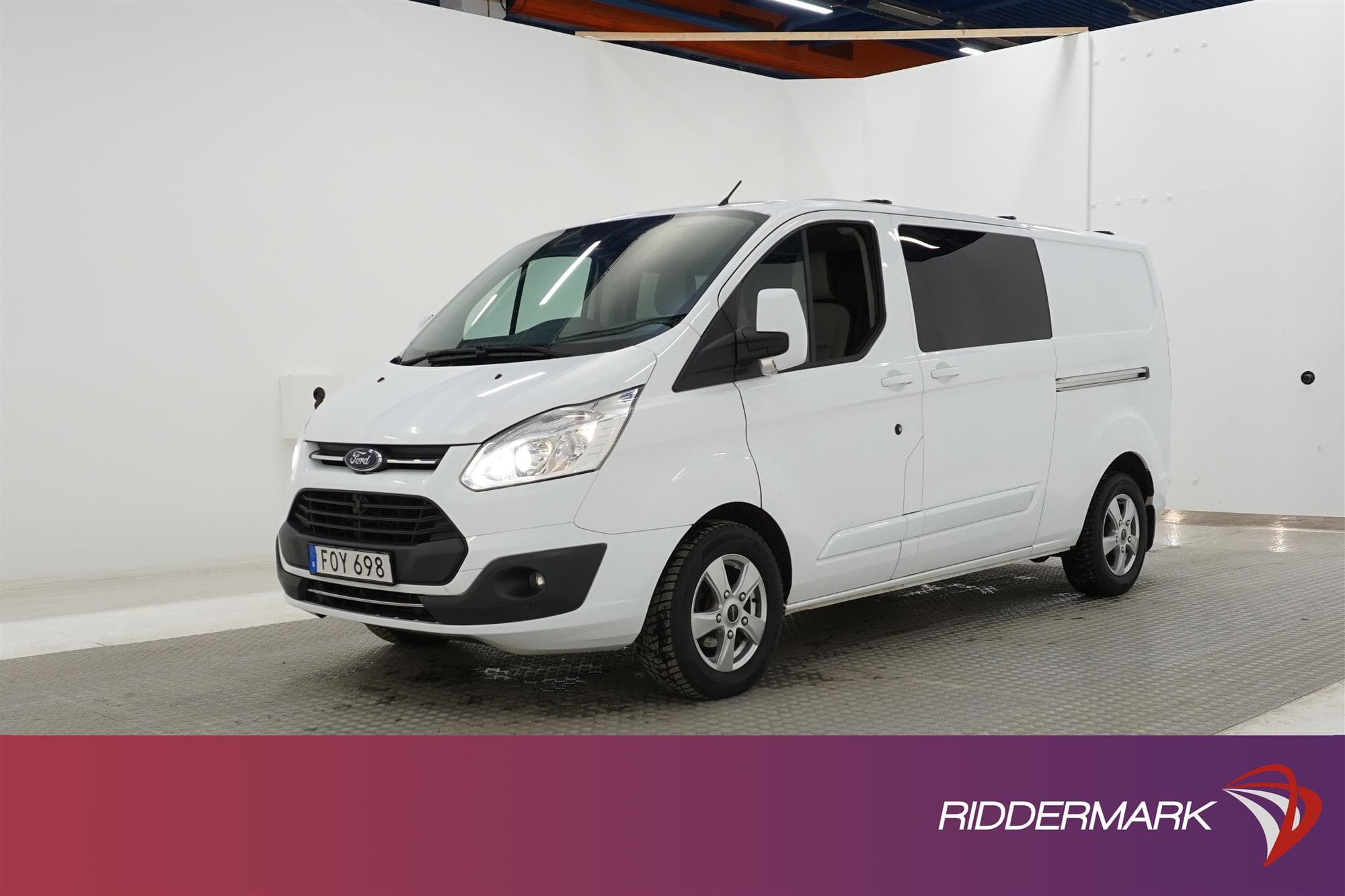 Ford Transit Custom Crew Van 170hk Limited Värmare Drag  exteriör