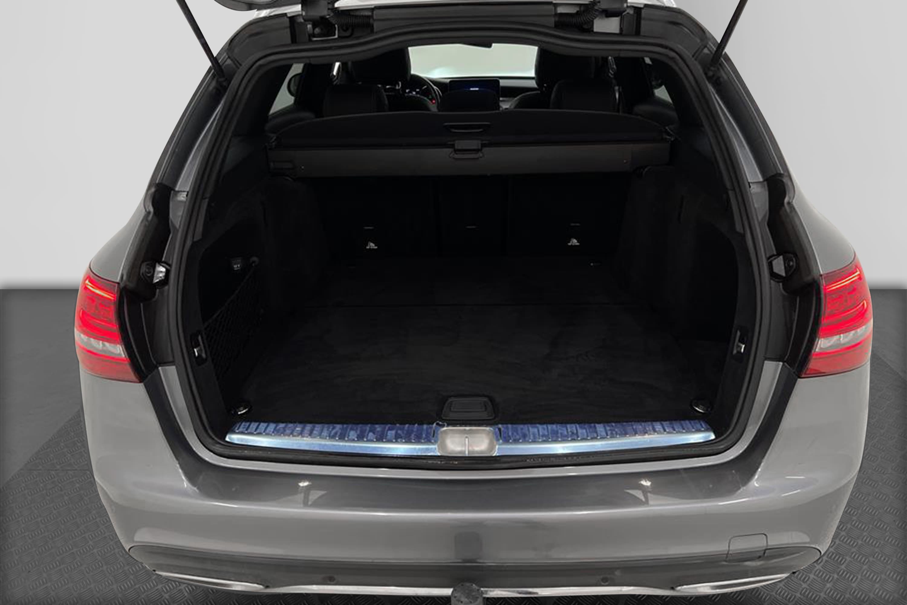 Mercedes-Benz C 220d 194hk AMG Pano Kamera Navi Draginteriör