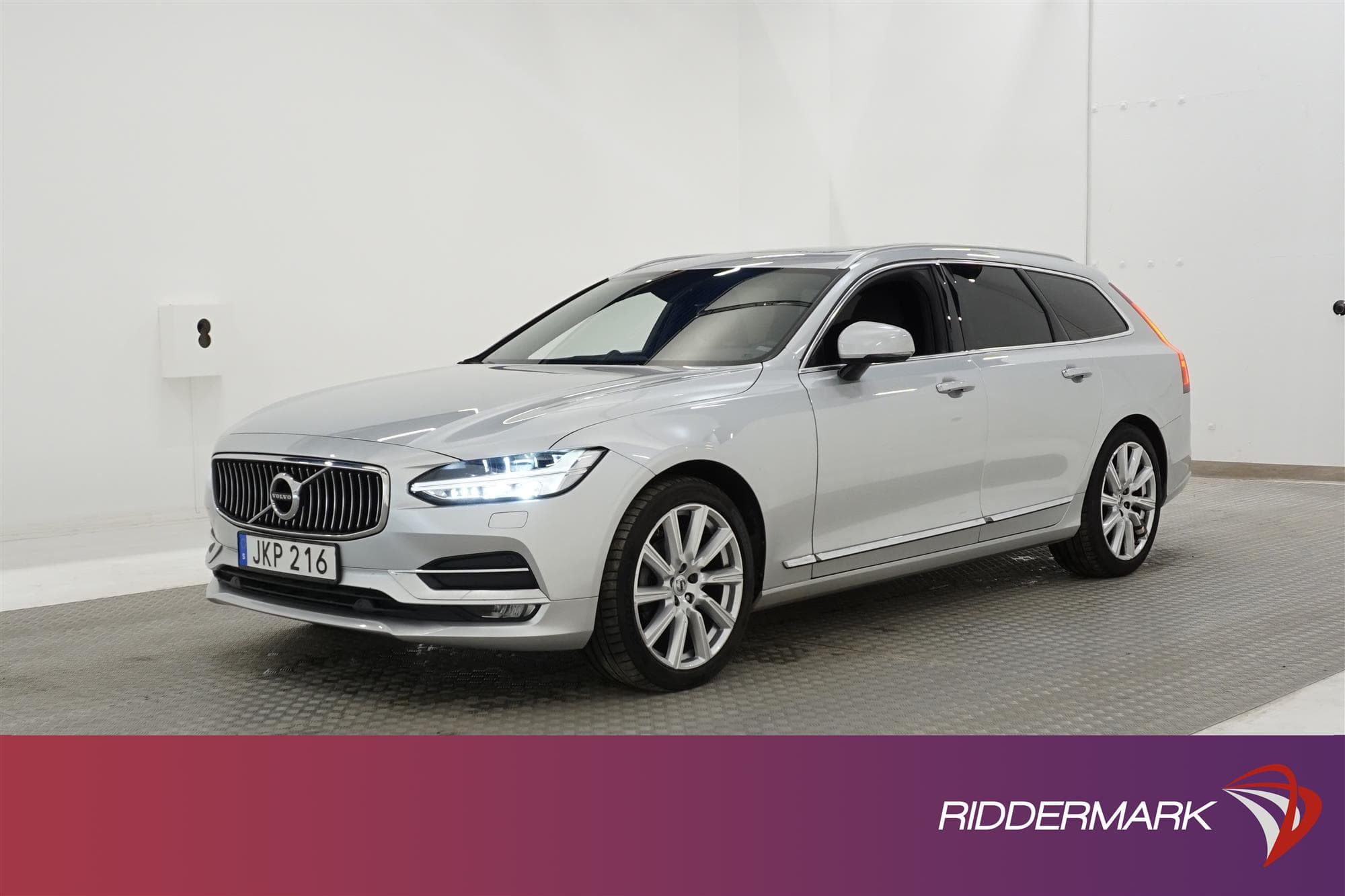 Volvo V90 D4
