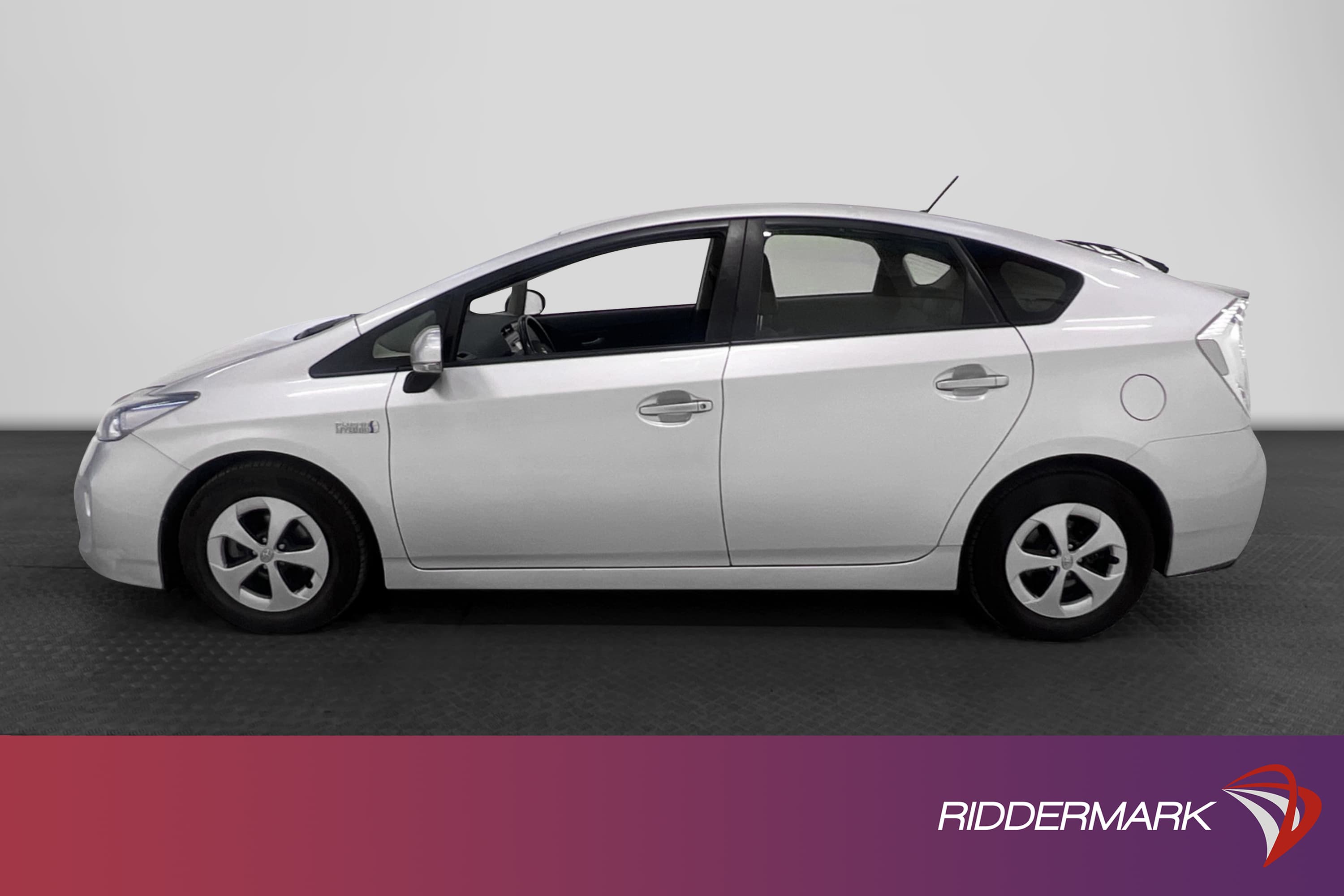 Toyota Prius 1.8 Plug-In 136hk