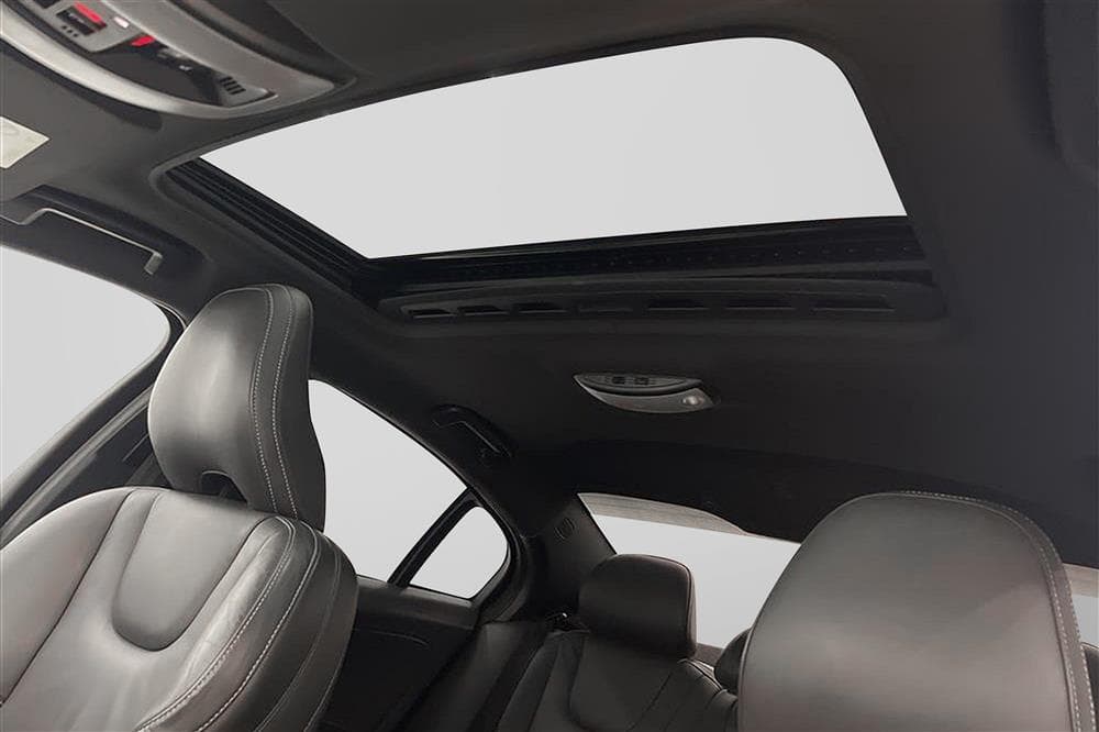 Volvo S60 D4 AWD 190hk R-Design VOC Värmare Taklucka BLIS interiör