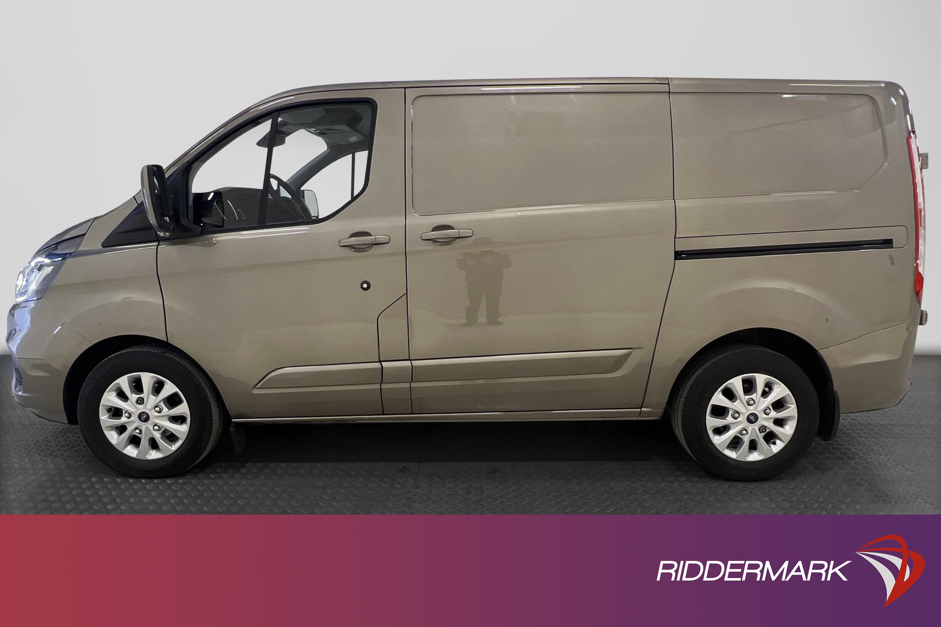 Ford Transit Custom 2.0TDCi Automat Värmare Dragkrok Moms