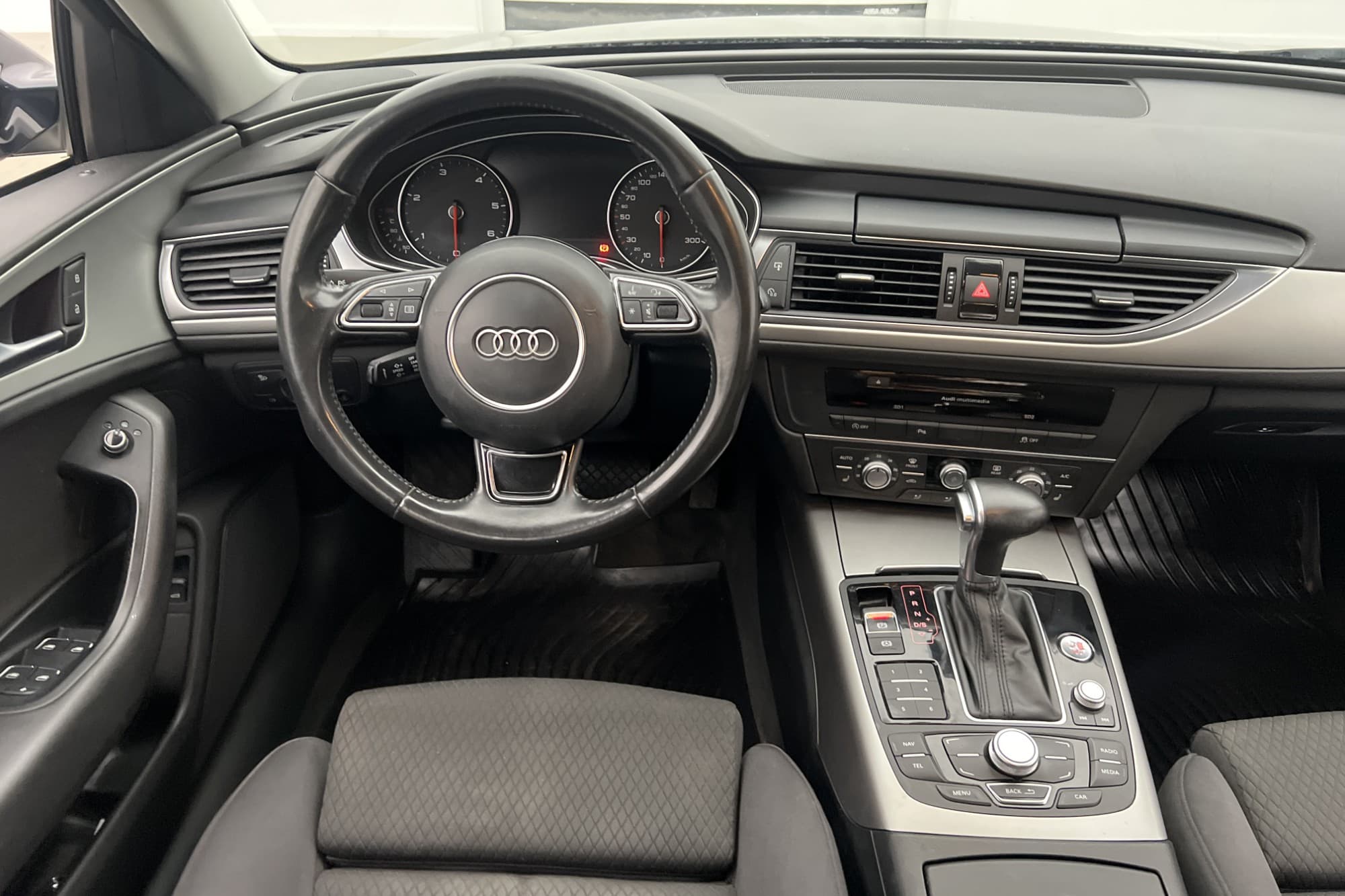 Audi A6 Avant 2.0 TDI 190hk Proline Dragkrok P-Sensor 