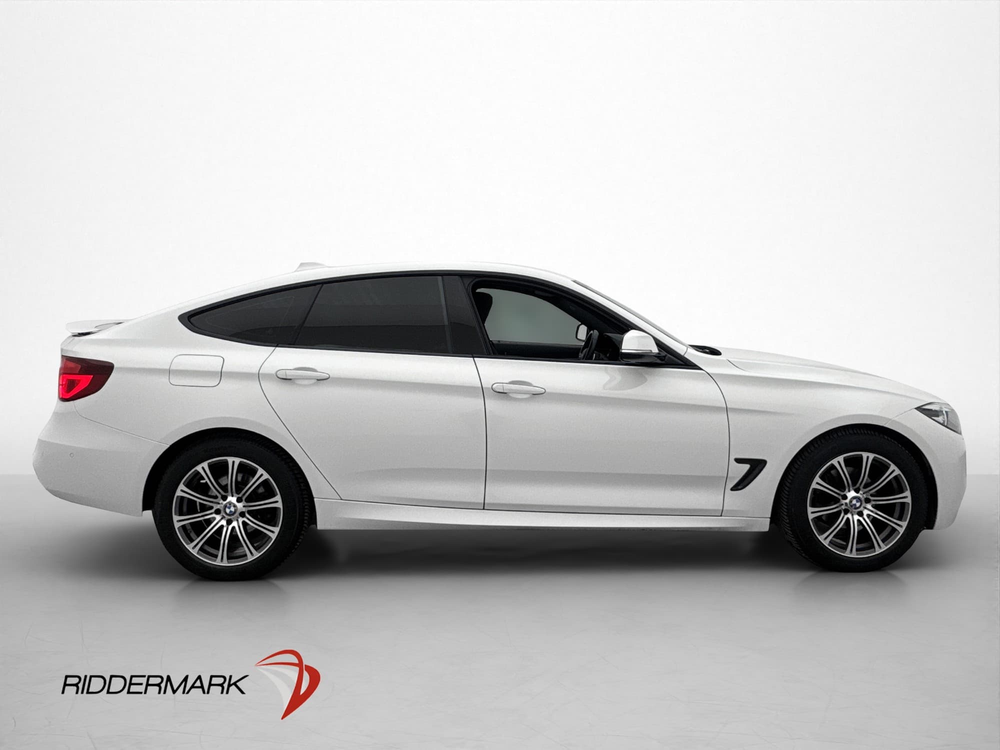 BMW 320 d xDrive M Sport Värm HiFi Cockpit HUD Kamera Drag