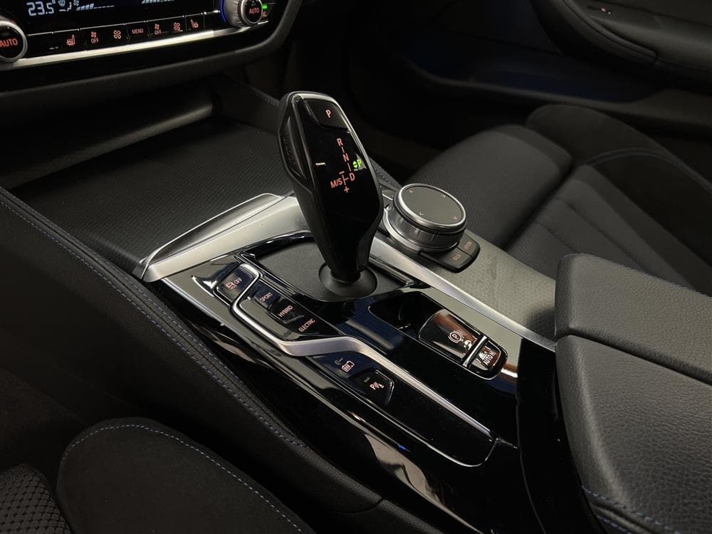 BMW 530e xDrive Touring 292hk M Sport Backkamera Drag Hifi