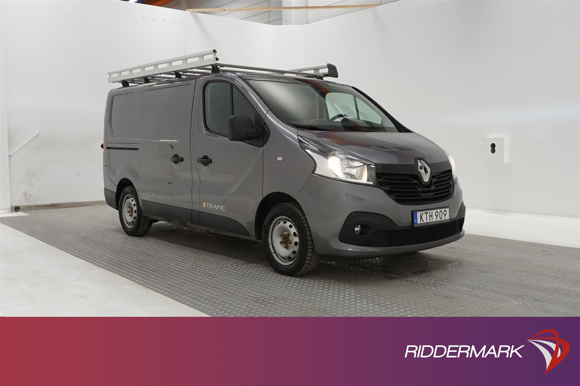 Renault Trafic 1.6dCi PDC Dragkrok Värmare Nyservad