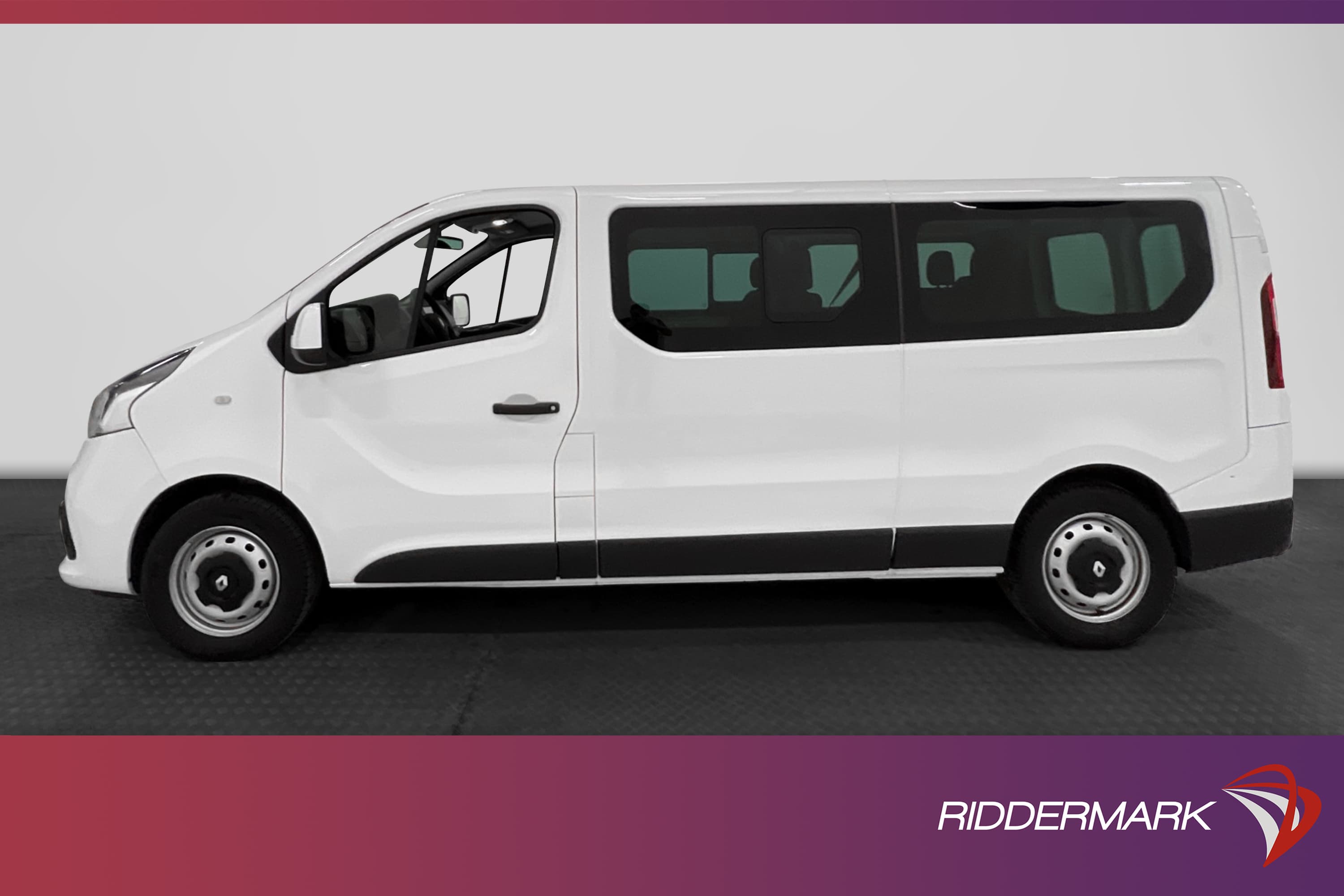 Renault Trafic Kombi Lång 125hk Värmare Dragkrok 9Sits Moms 