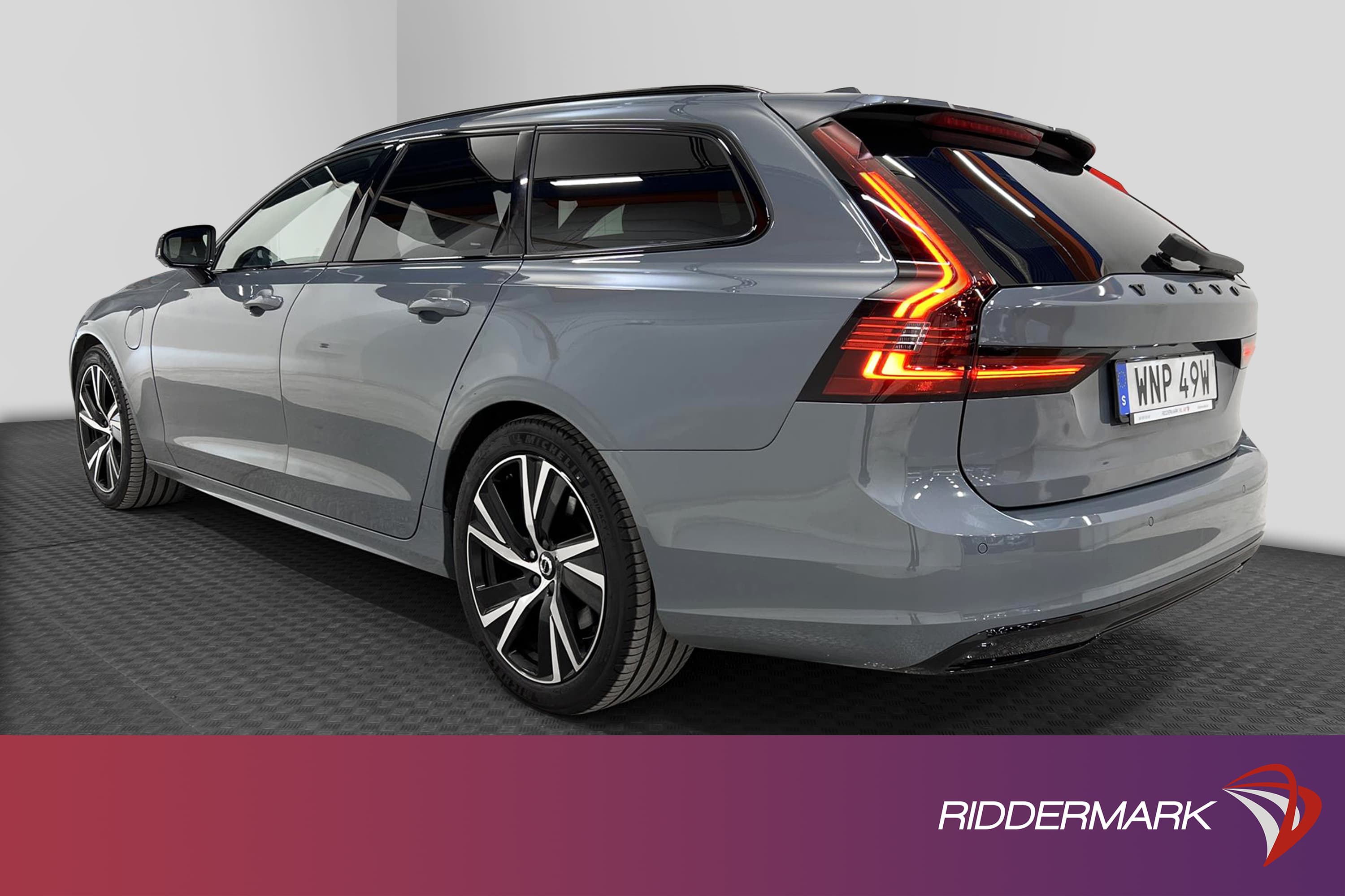 Volvo V90 T6 AWD Recharge 340hk R-Design Pano H/K Moms