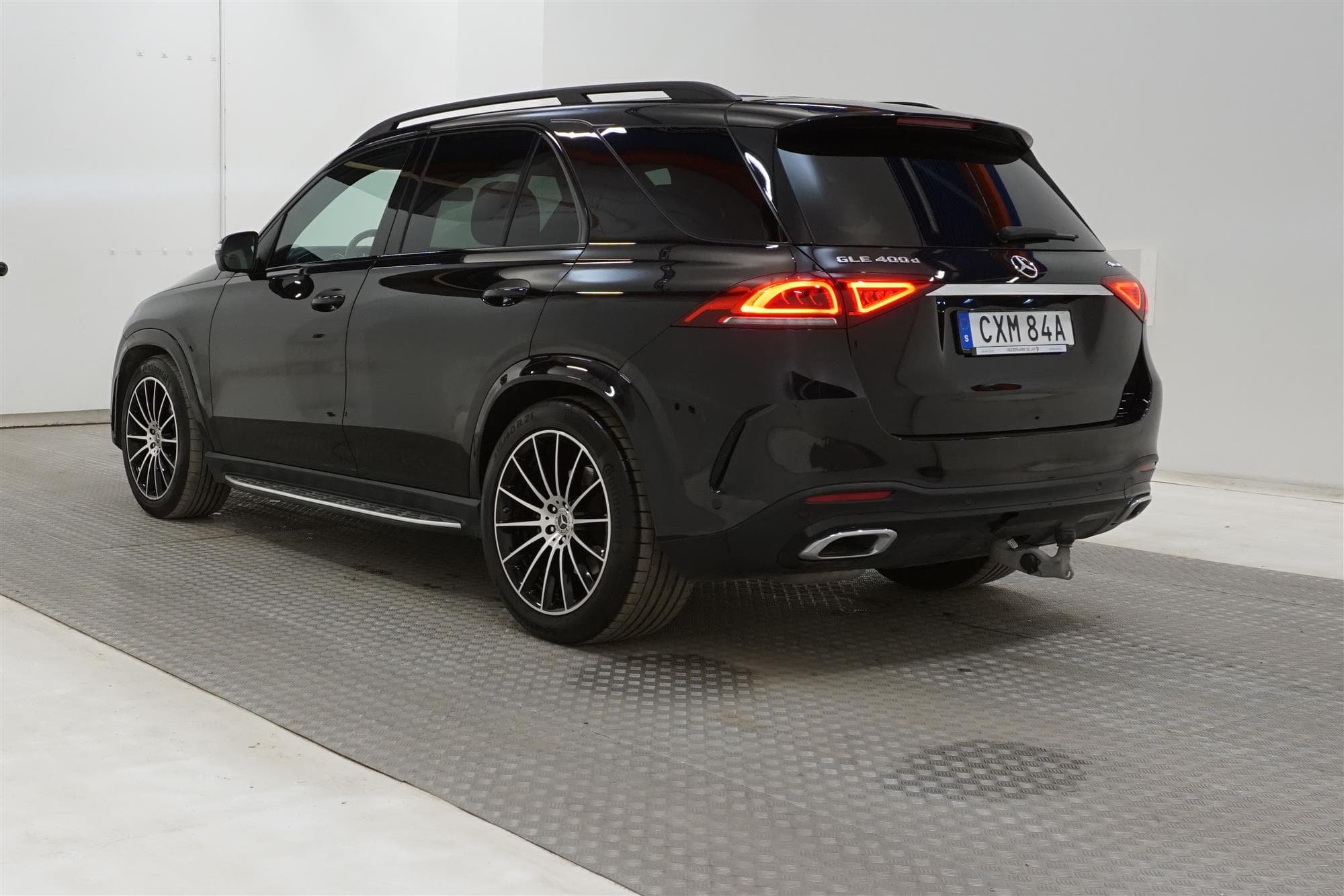 Mercedes-Benz GLE 400 330hk 4M AMG D-Värm Burmester 360° GPSexteriör