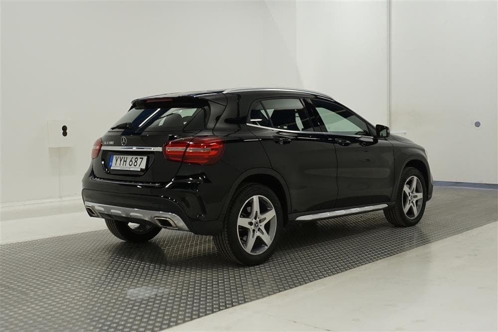 Mercedes-Benz GLA 180 122hk