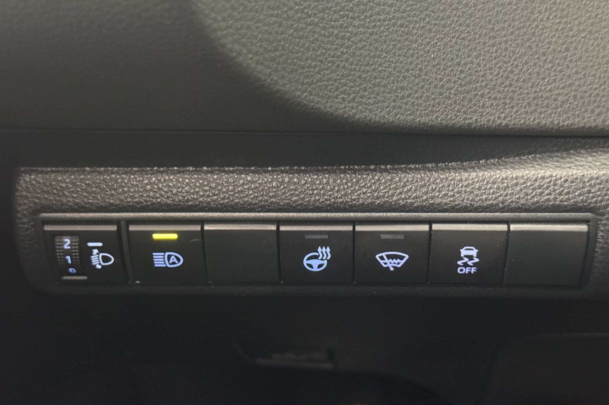 Toyota Corolla Hybrid e-CVT 122hk Active B-kam M&K-värm MOMS