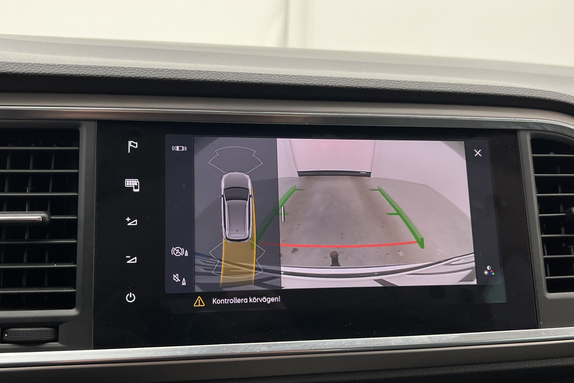 SEAT Ateca 2.0 TSI 4D X-Perience Dragkrok Värmare Cockpit