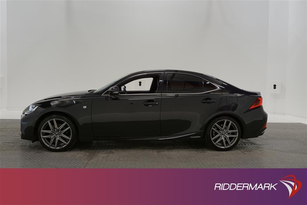 Lexus IS 300h 2.5 CVT 223hk