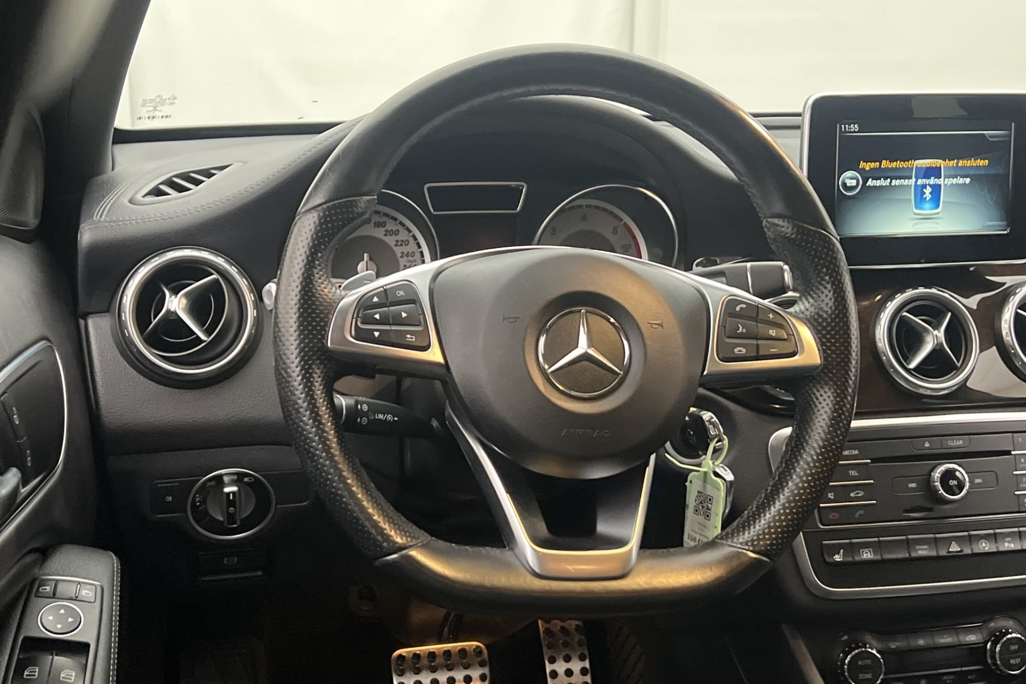 Mercedes-Benz GLA 220 d 4M AMG Kamera Skinn Farthållare