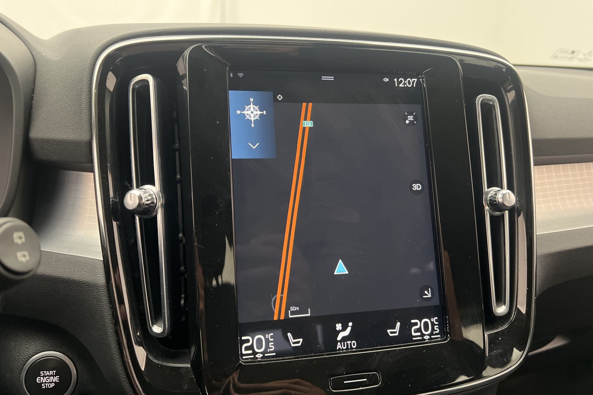 Volvo XC40 T2 Momentum VOC Värmare Kamera Navi Rattvärme