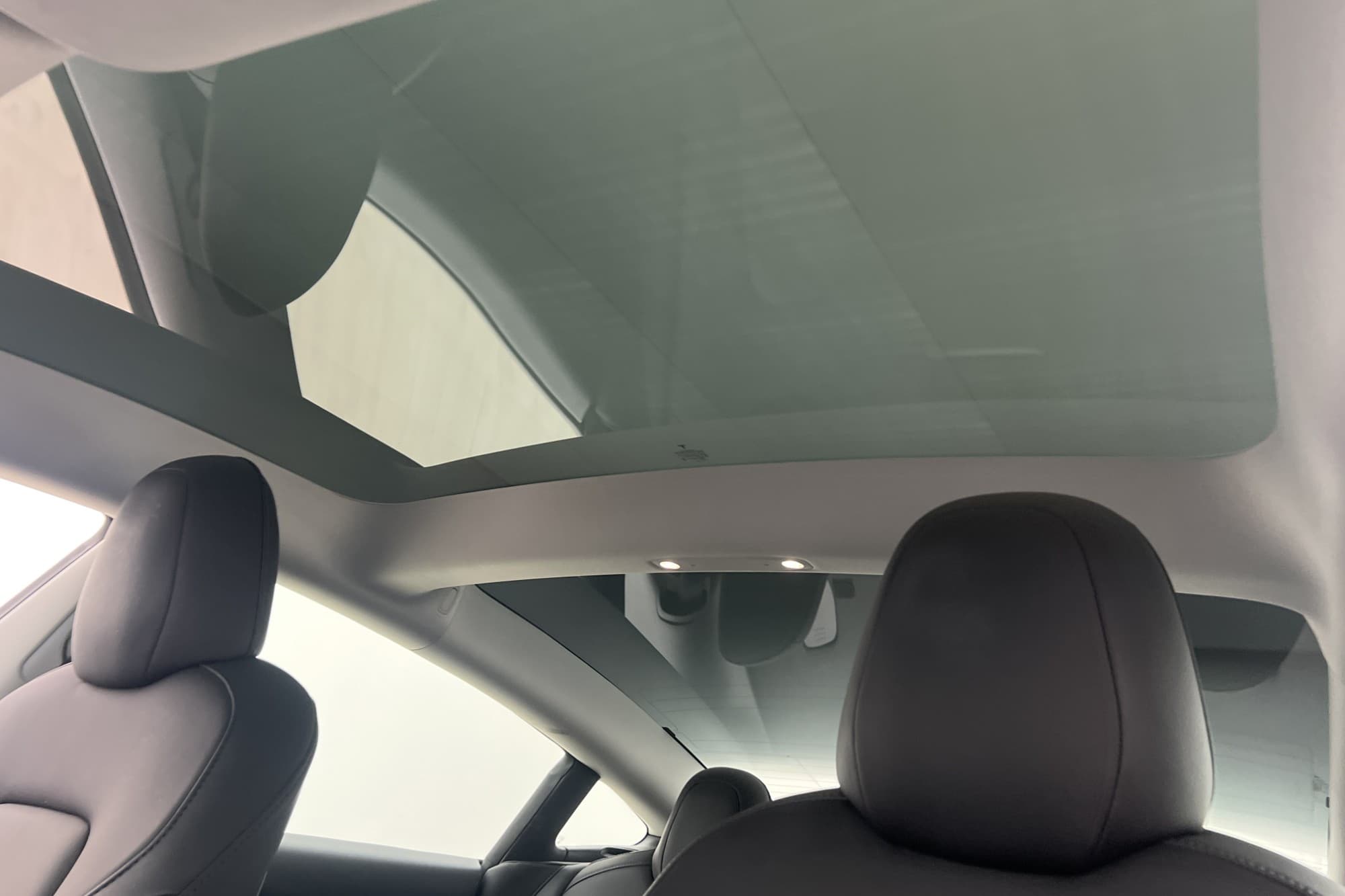 Tesla Model 3 Long Range AWD Autopilot Pano Dragkrok MOMS