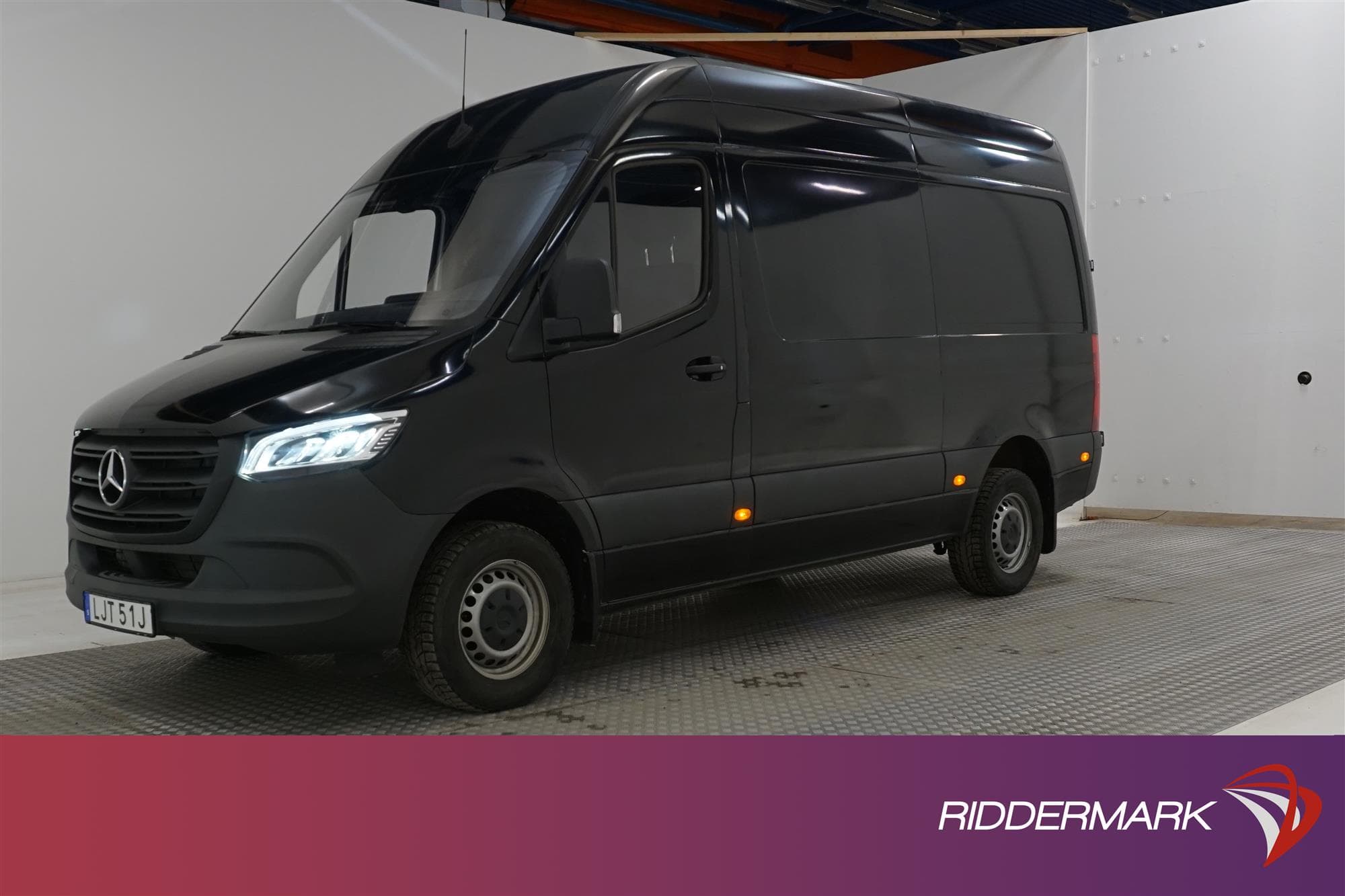 Mercedes-Benz Sprinter 317 Automat 170hk L2H2 Dragkrok Moms