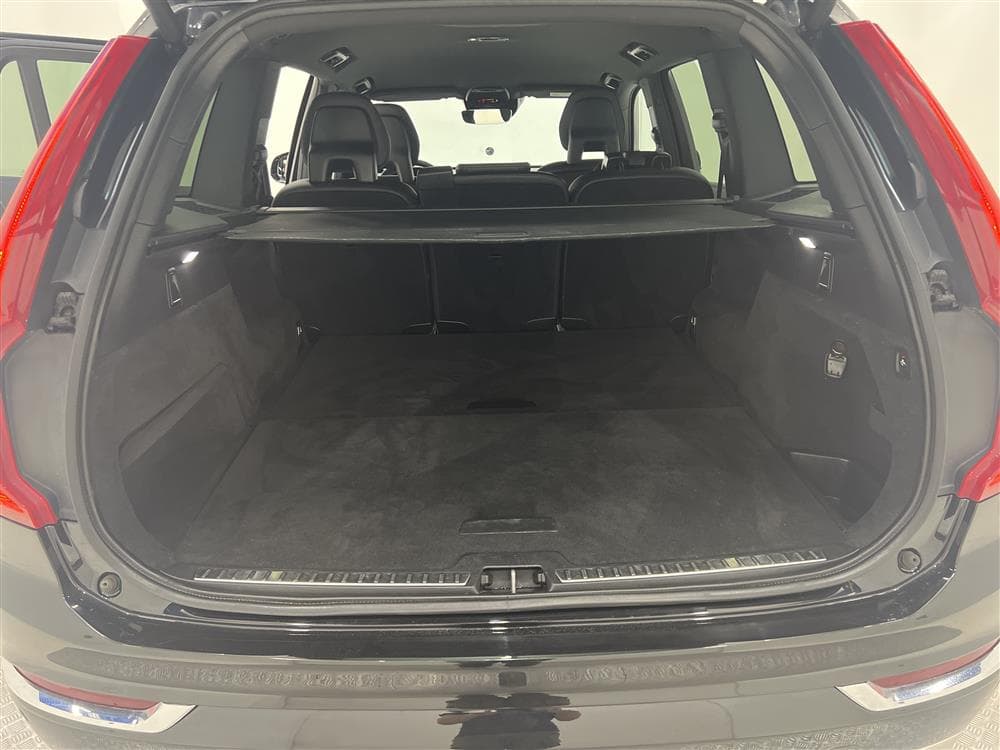 Volvo XC90 D5 225hk AWD Inscription D-Värm VOC B-Kamera Naviinteriör