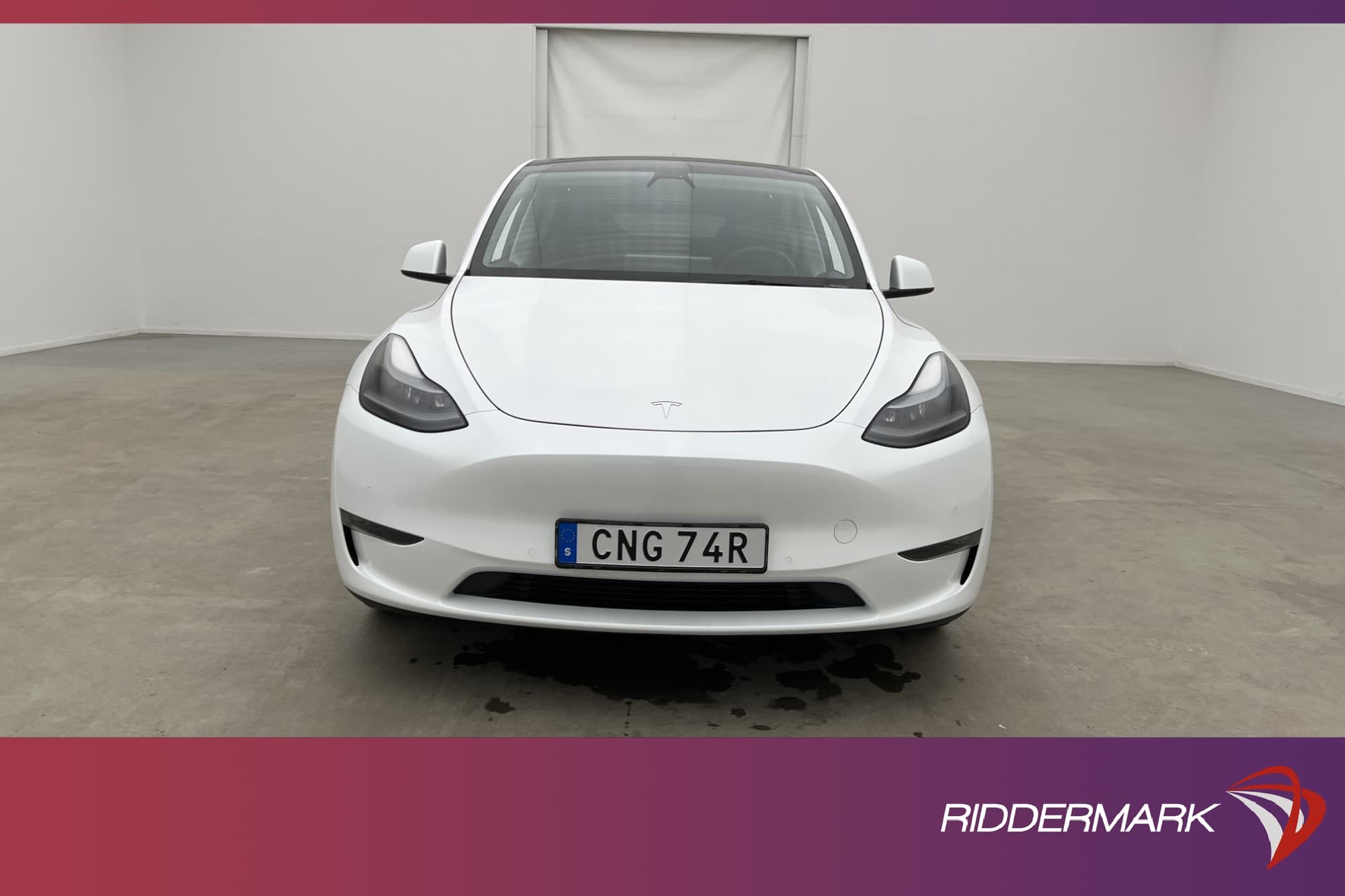 Tesla Model Y Long Range AWD Svensksåld Autopilot MOMS