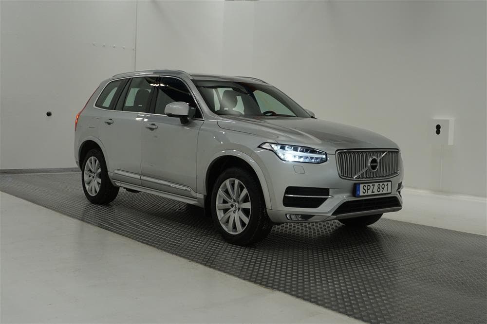 Volvo XC90 D5  AWD Inscription VOC Värmare Kamera Drag Naviexteriör