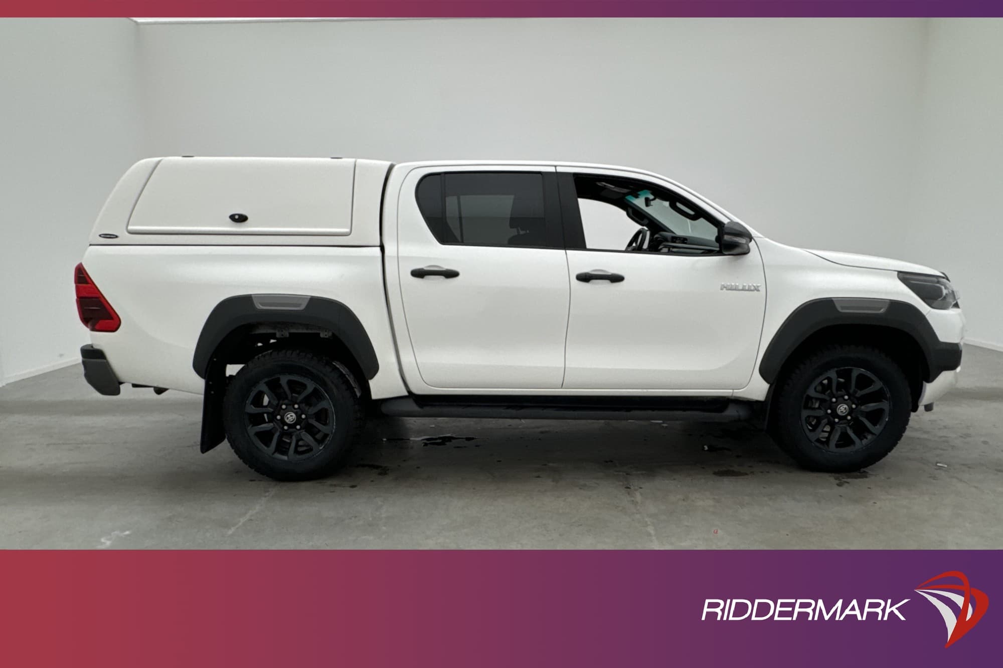 Toyota Hilux Invincible 2.8 4WD