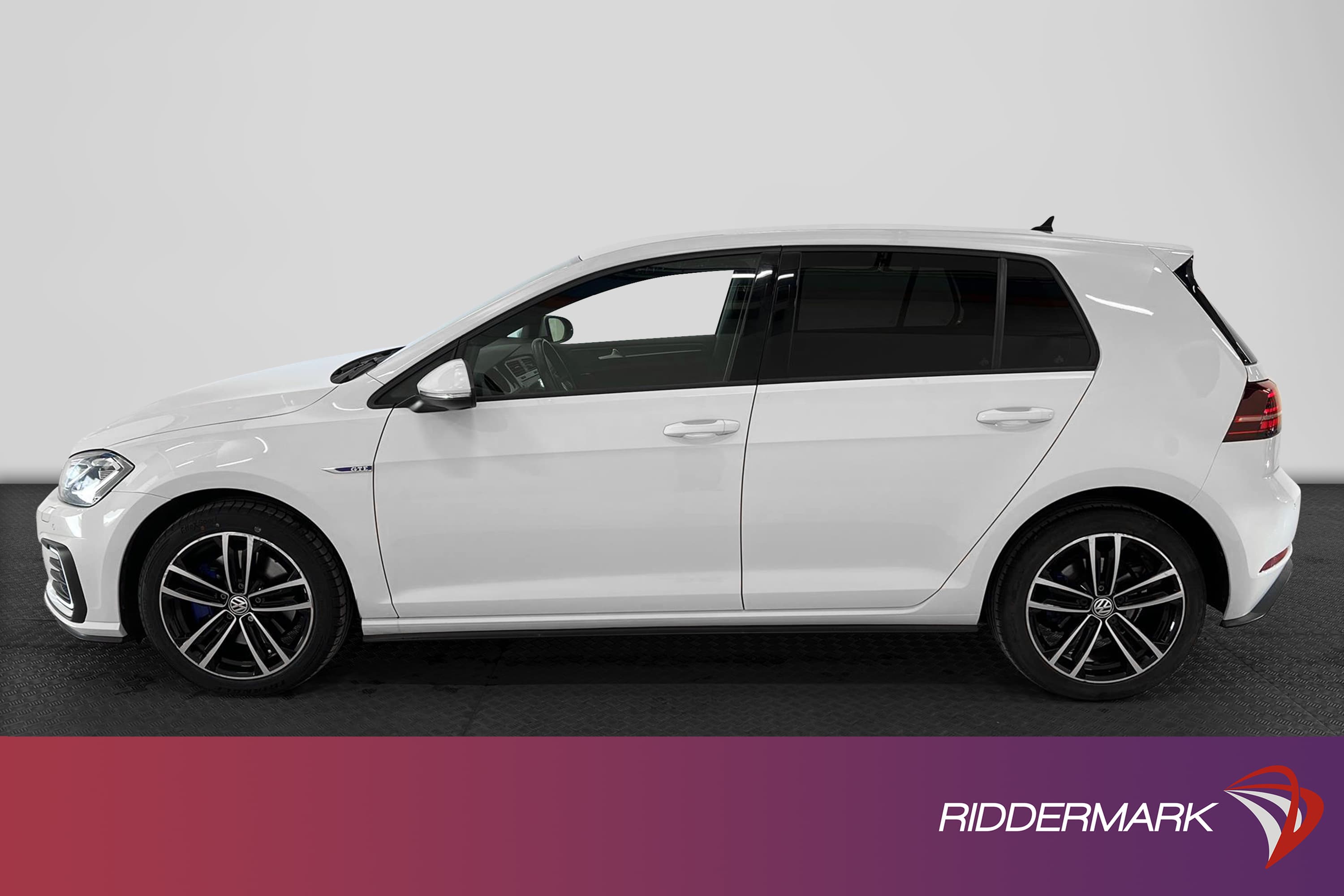 Volkswagen Golf GTE 204hk