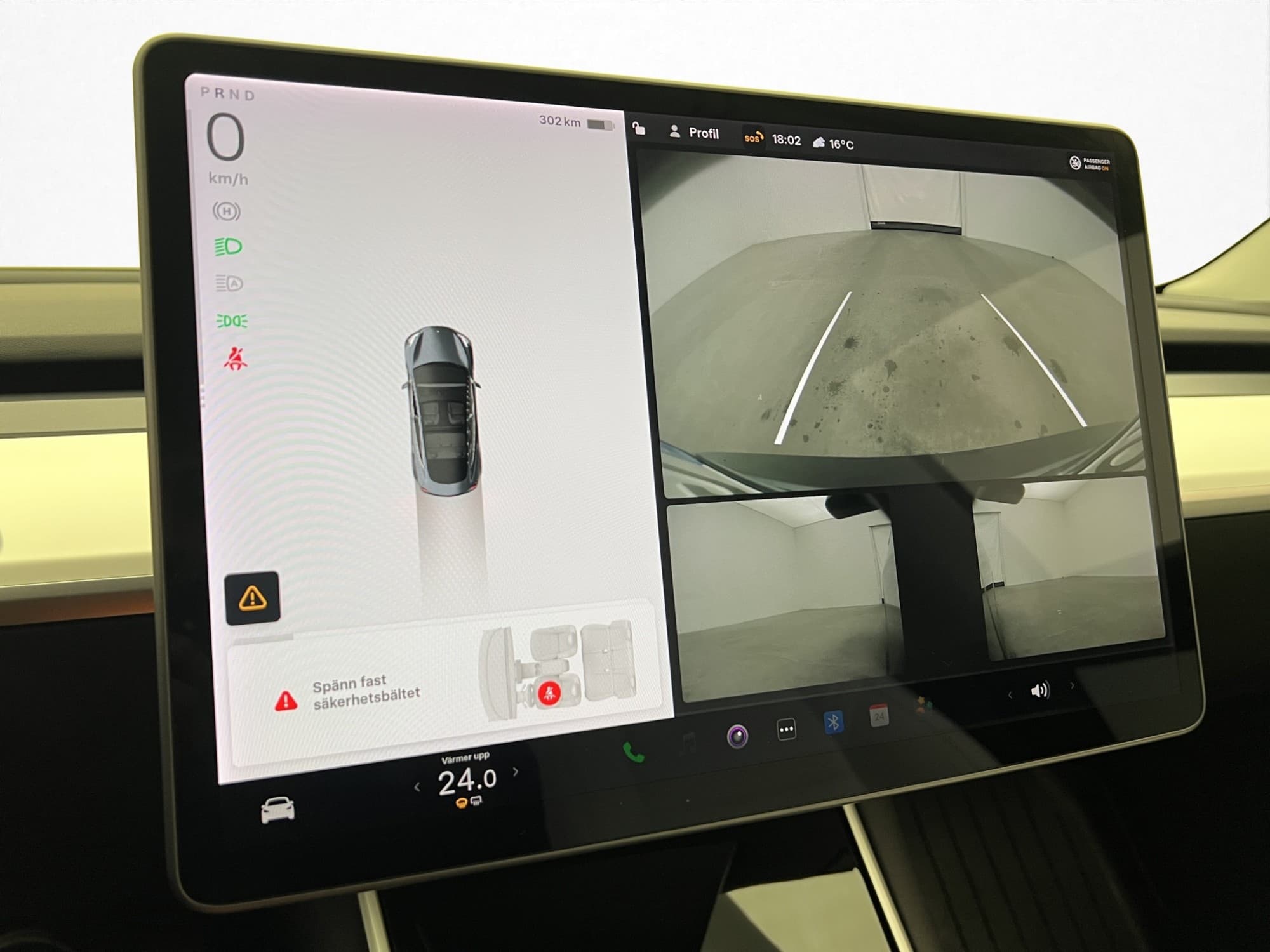 Tesla Model 3 Long Range AWD Svensksåld AP Ljus-Interiör