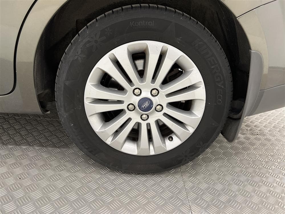 Ford S-MAX 2.0 TDCi 115hk 7 Sits Ny Kamrem 0,49L/mil interiör