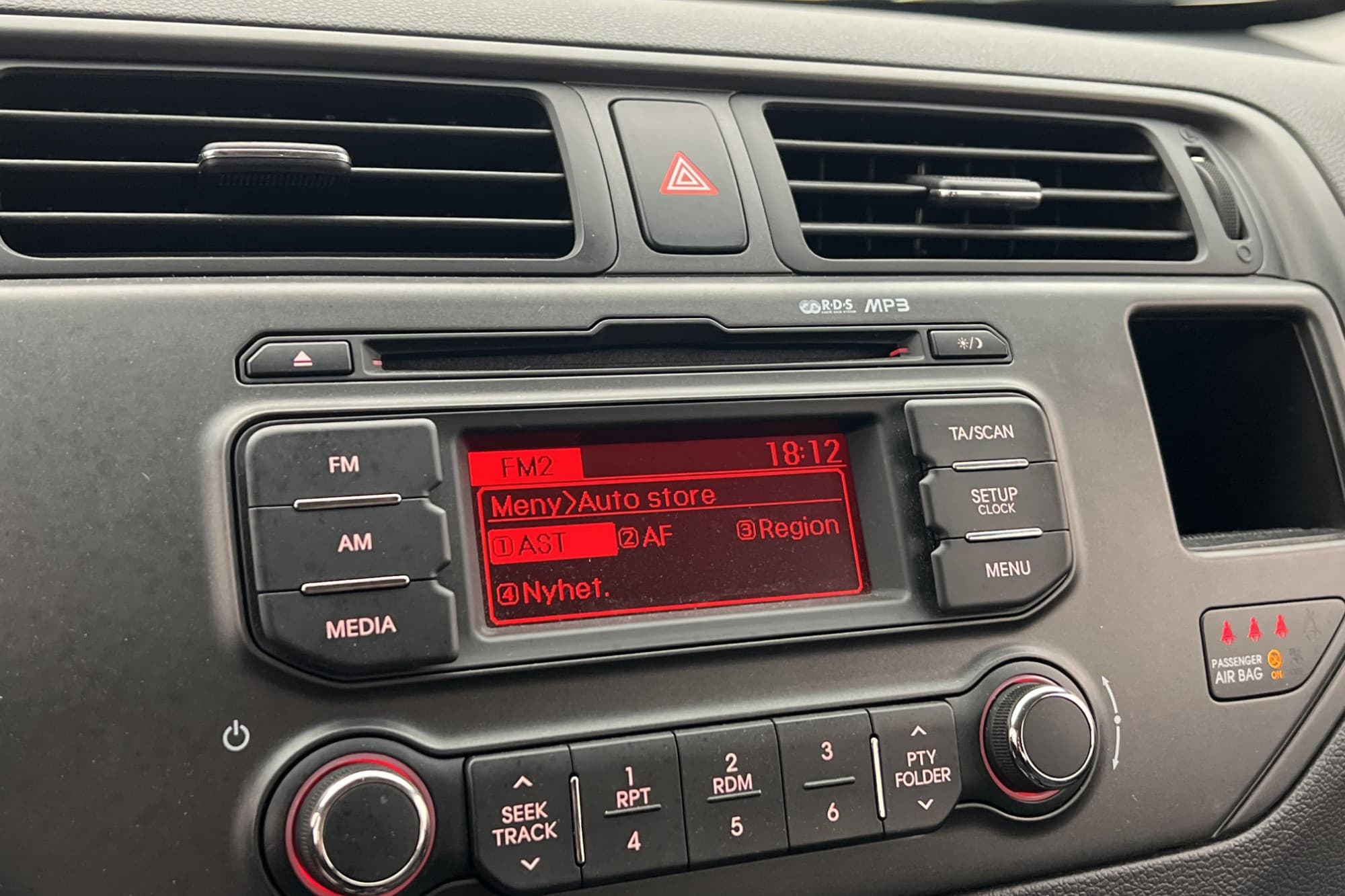 Kia Rio 1.2 CVVT 84hk LED-Ramp Rattvärme Låg-Årsskatt