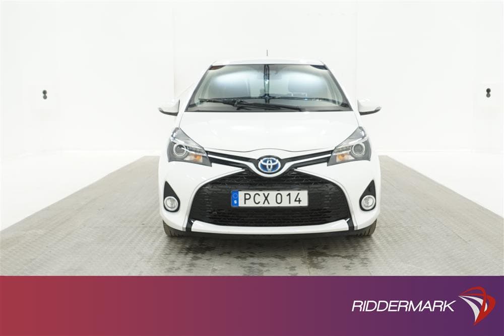 Toyota Yaris 1.5 Hybrid 101hk B-Kam