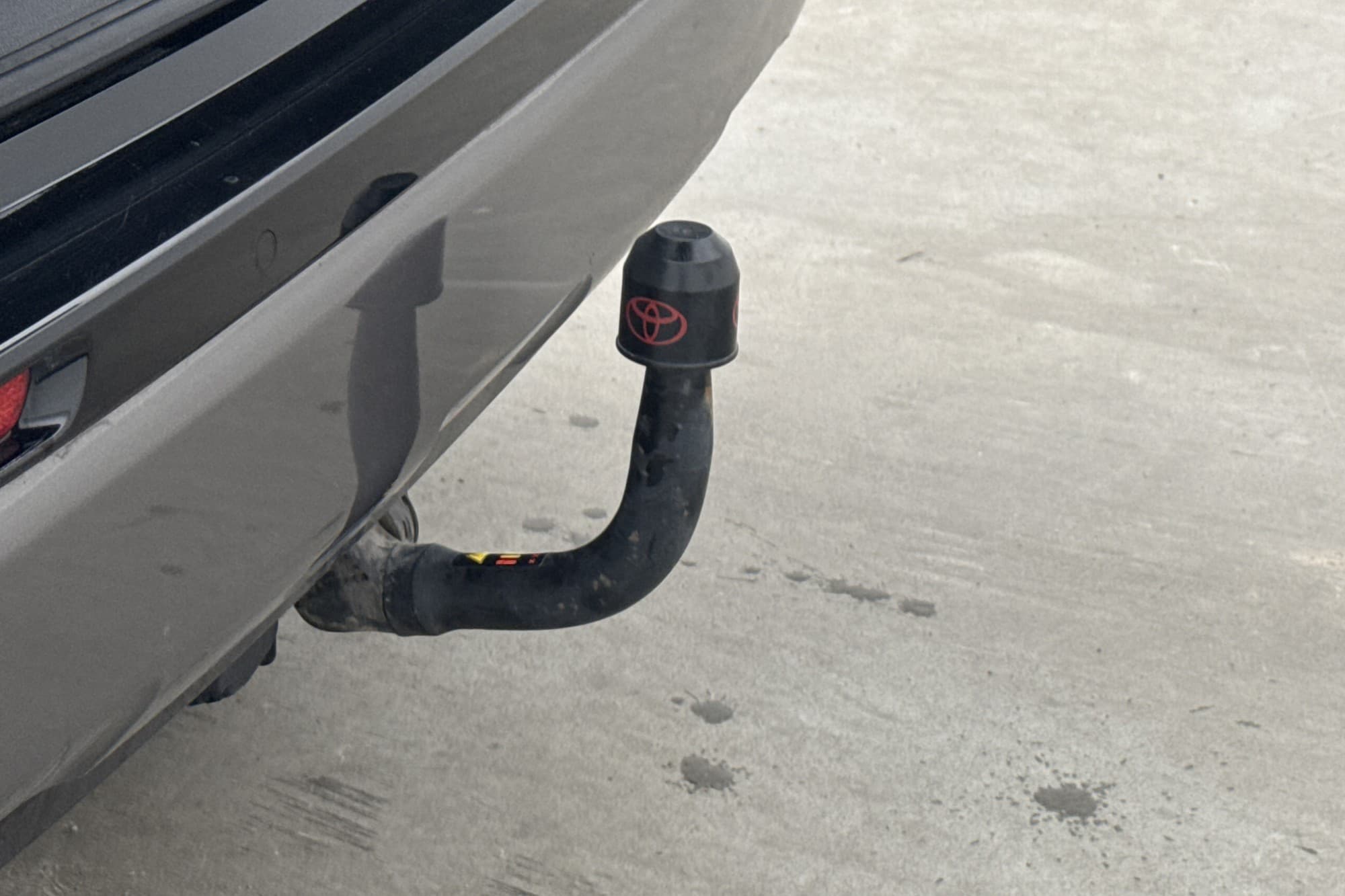 Toyota RAV4 Hybrid AWD-i 222hk Style Kamera CarPlay Dragkrok