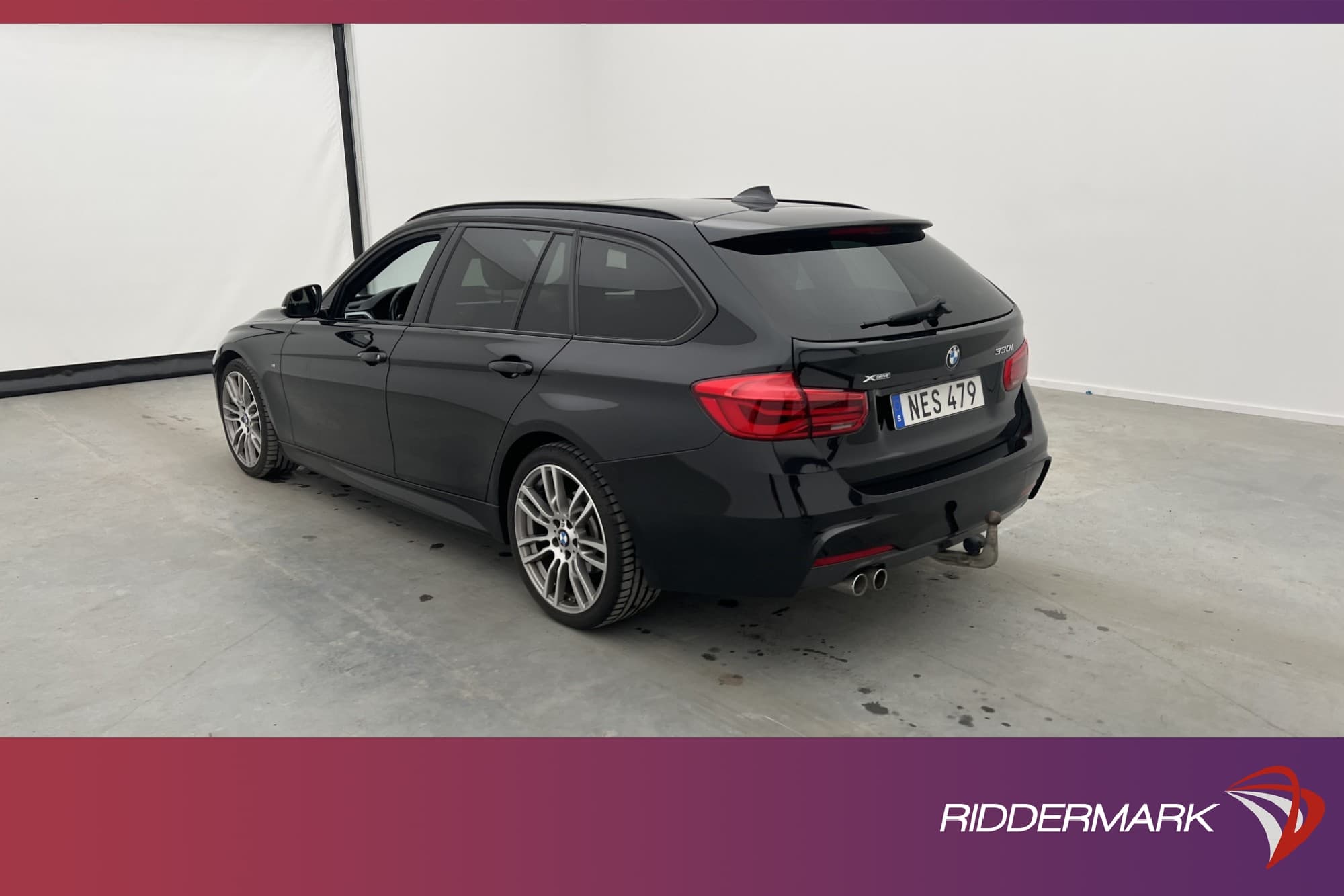 BMW 330i xDrive 252hk