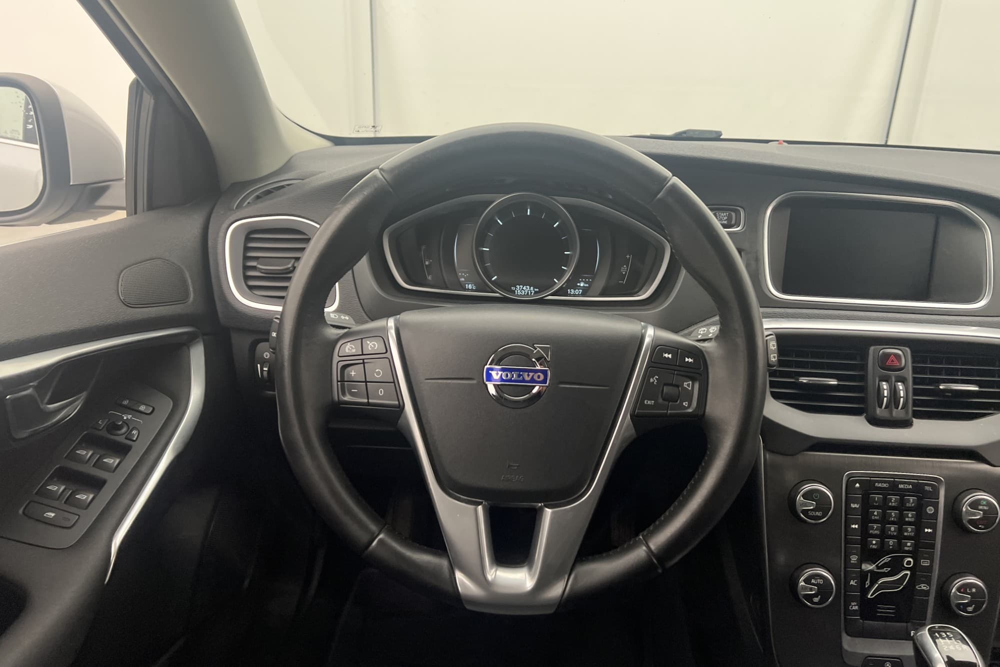 Volvo V40 D3 Momentum VOC D-Värmare Dragkrok 0,38l/mil