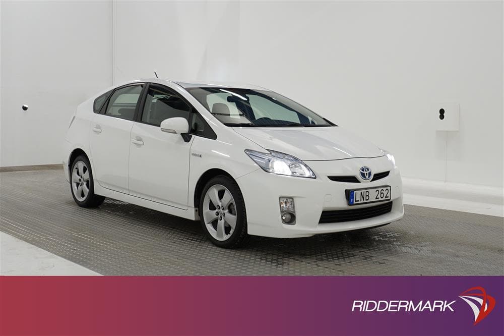 Toyota Prius CVT 136hk HUD Nyservad Nybesiktad