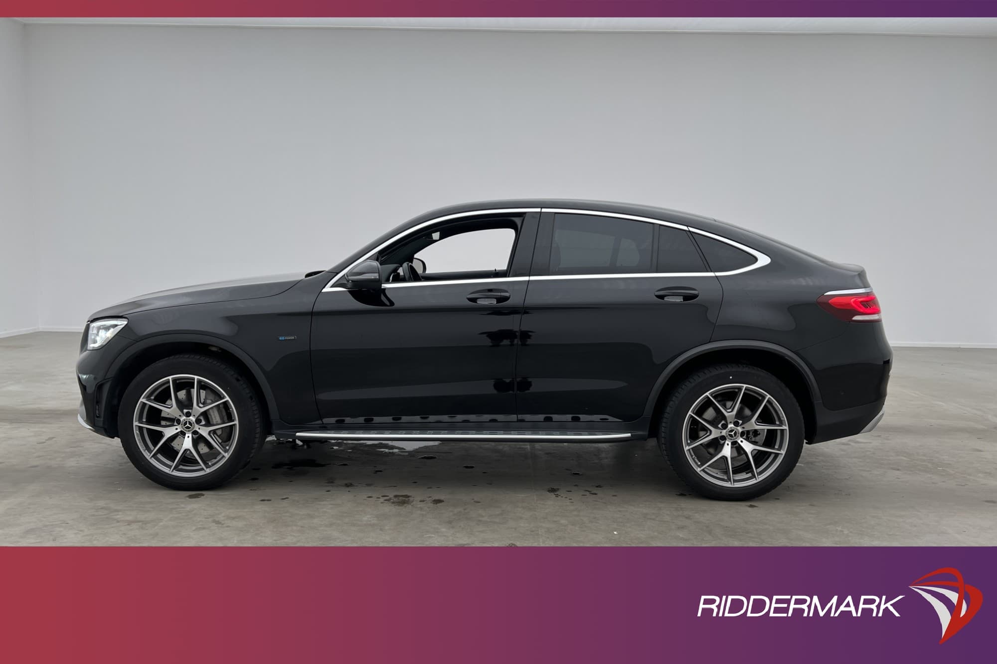 Mercedes-Benz GLC 300 e Coupé 320hk 4M AMG