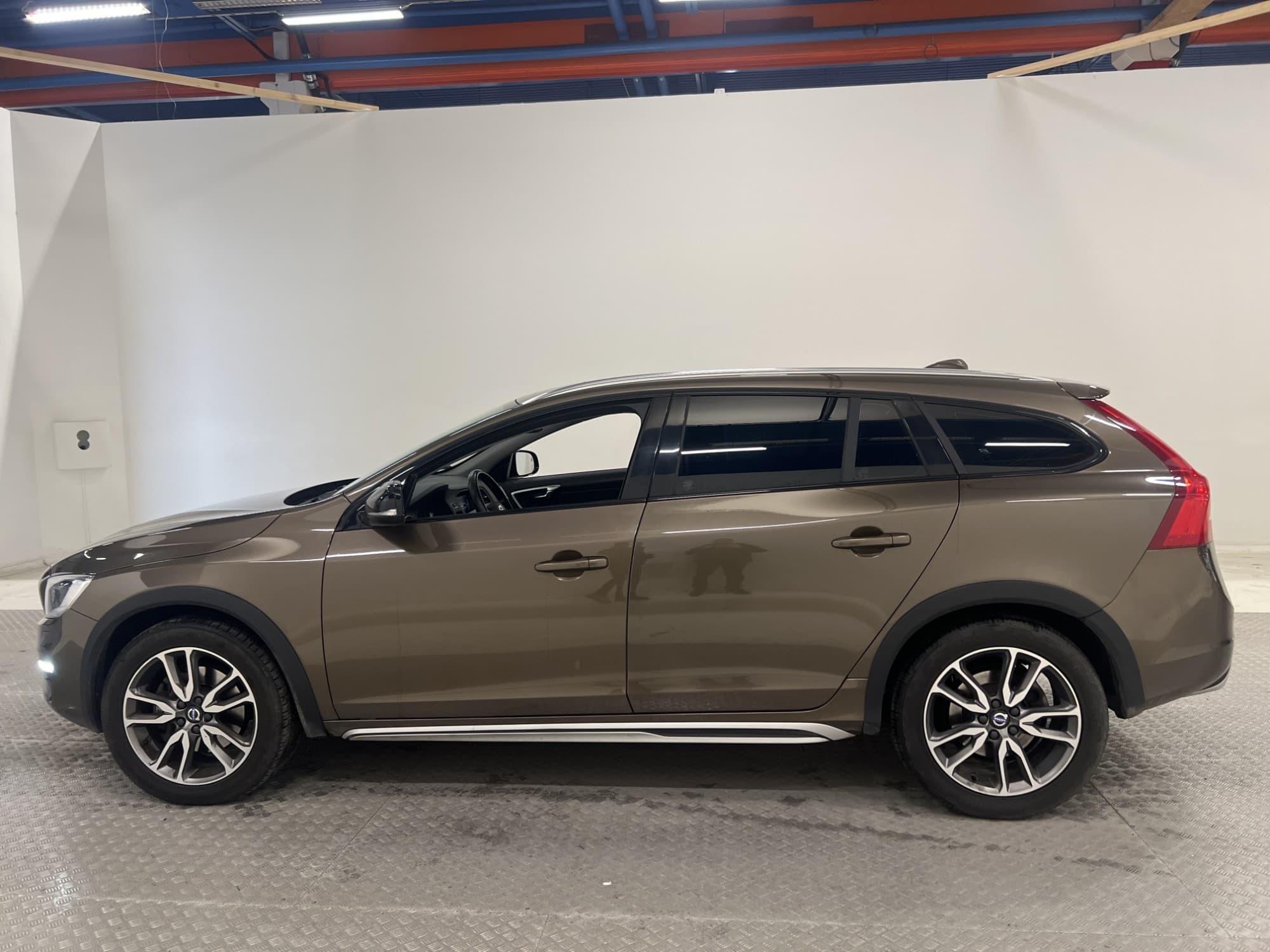 Volvo V60 Cross Country D4 AWD 
