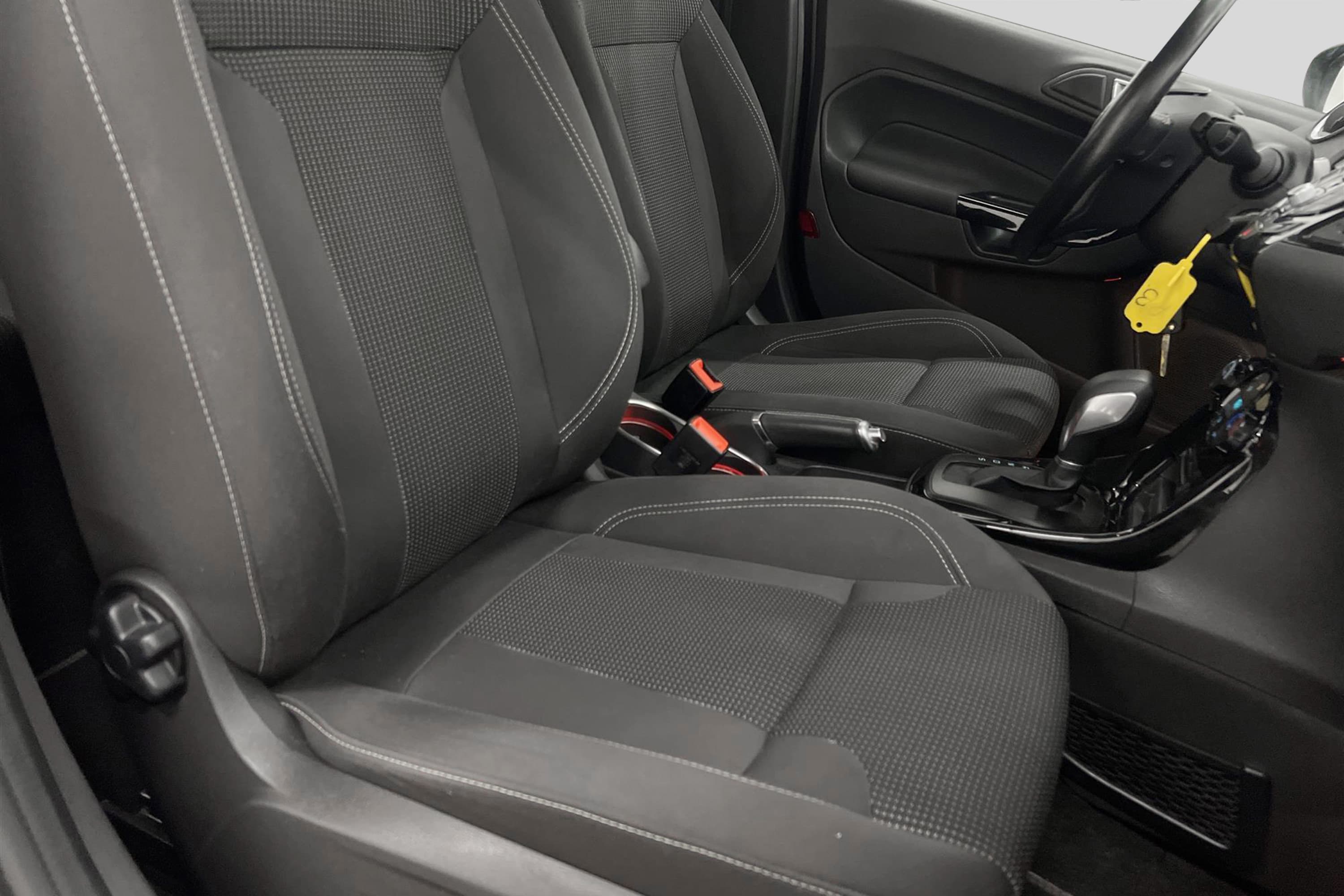 Ford Fiesta 1.0 Powershift 100hk Låg Skatt 0,39L/mil