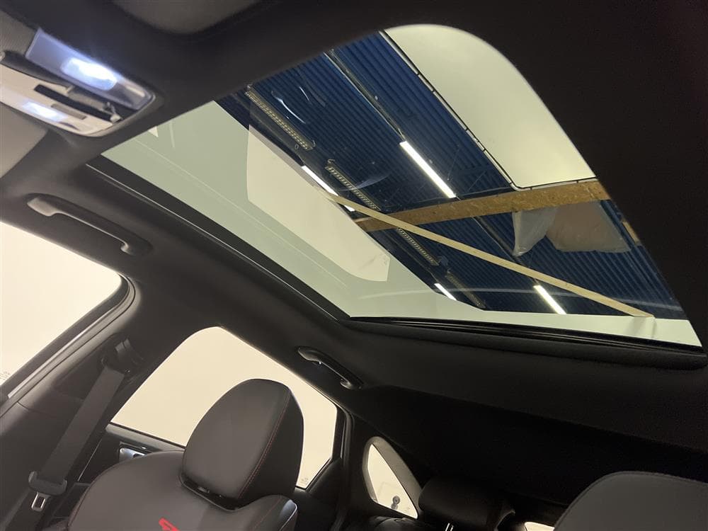 Kia ProCeed GT 1.6 T-GDi 204hk Cockpit Pano JBL Navi B-Kaminteriör